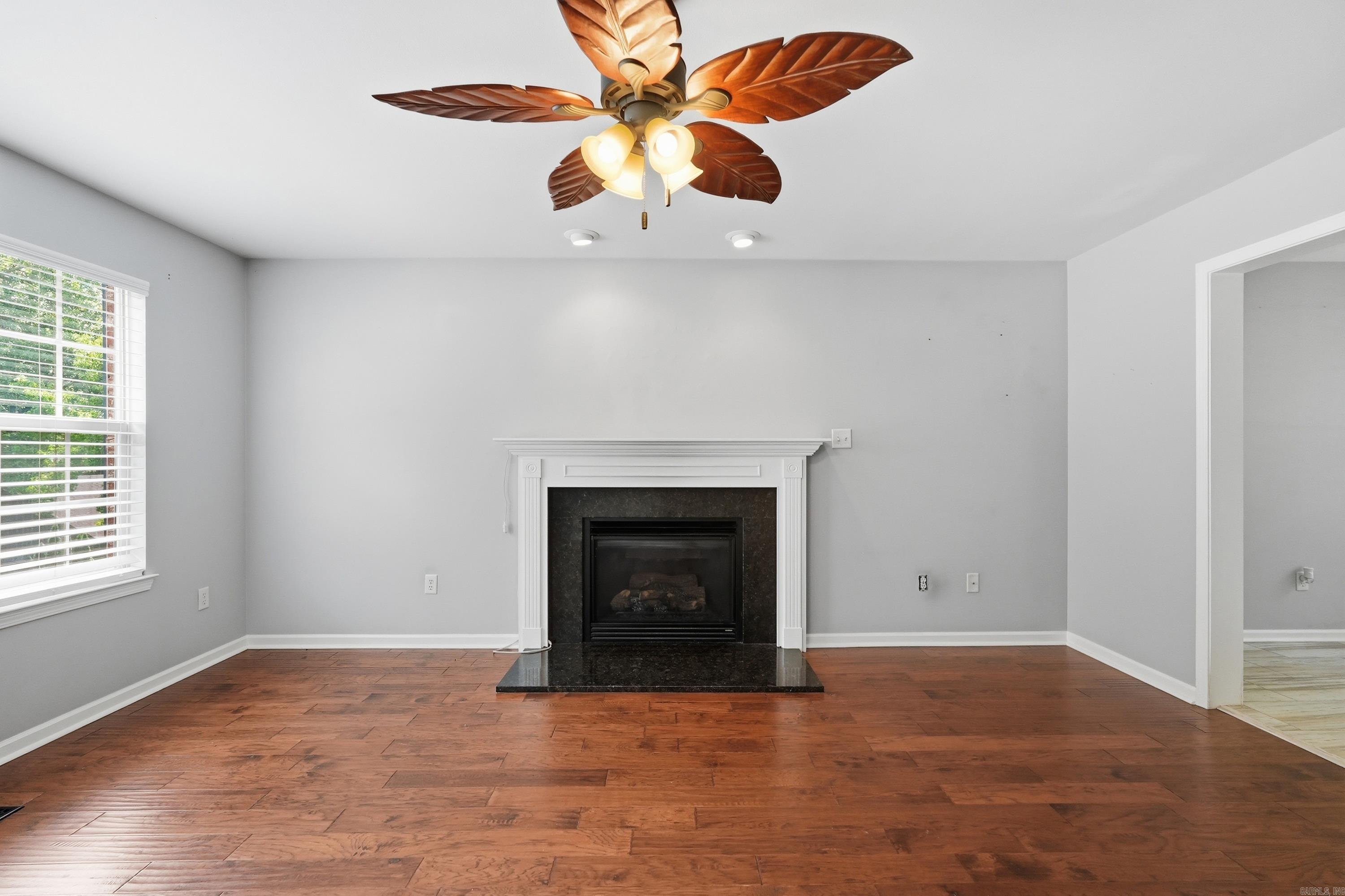 RIVER OAKS - Residential