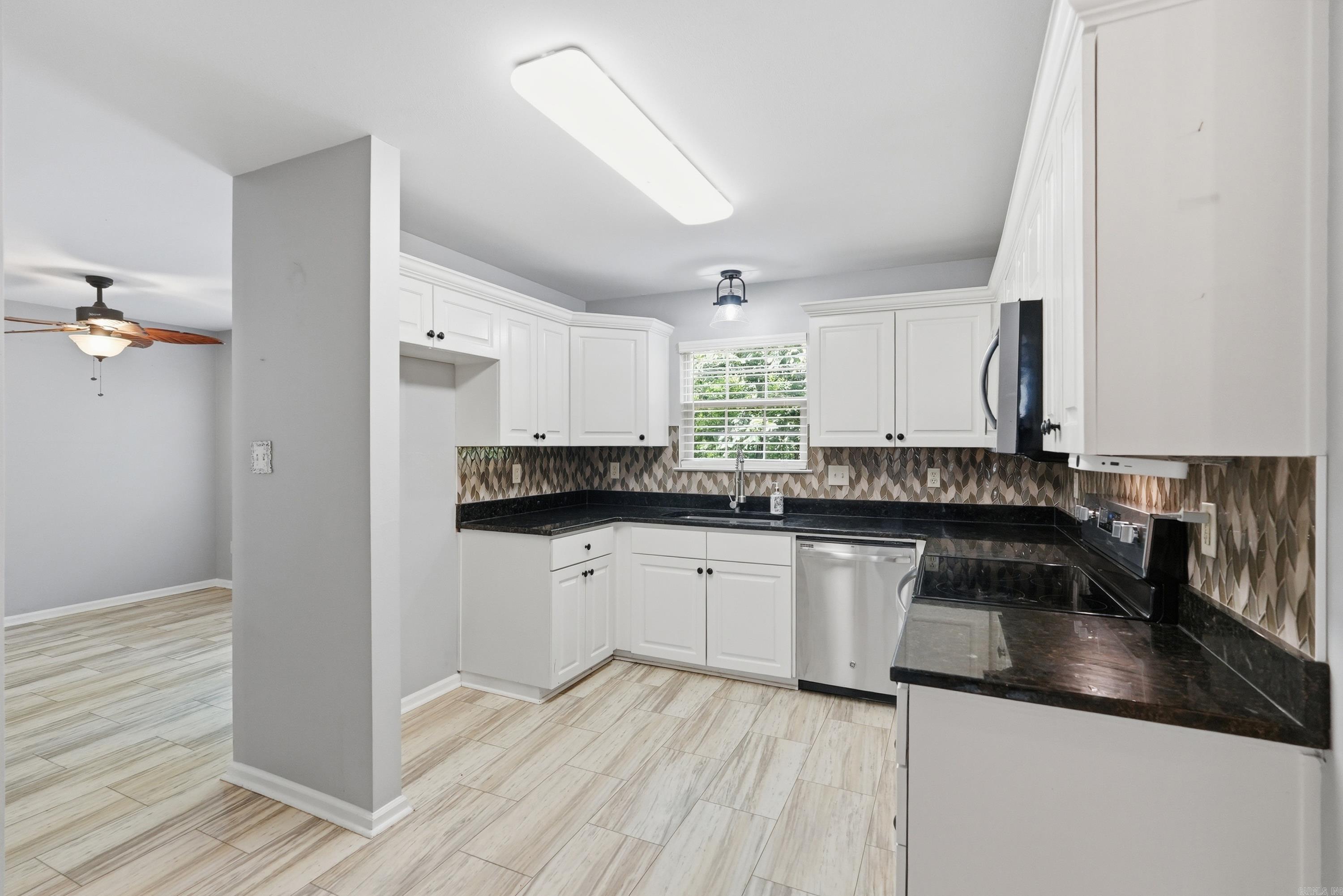 RIVER OAKS - Residential