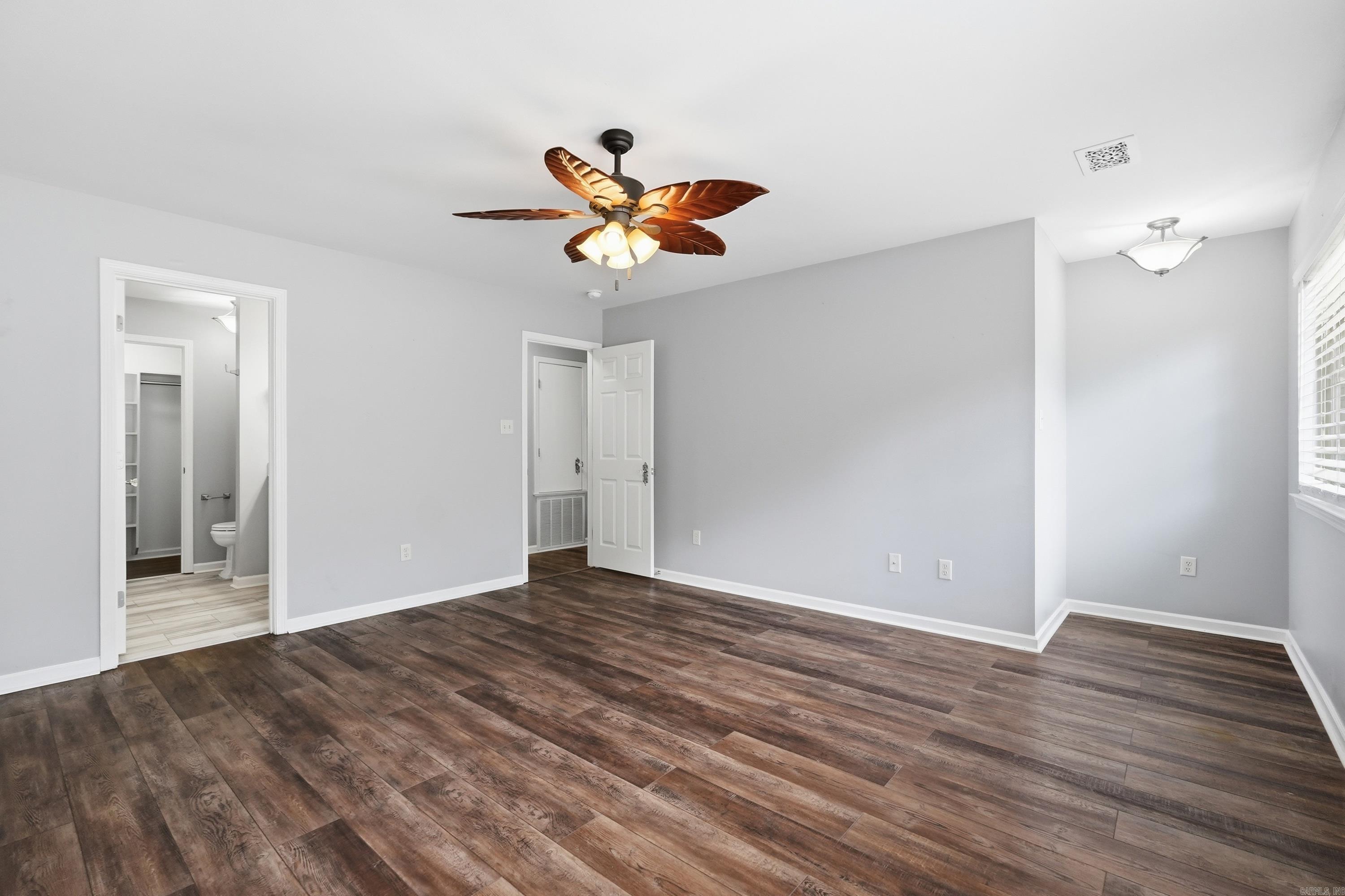 RIVER OAKS - Residential