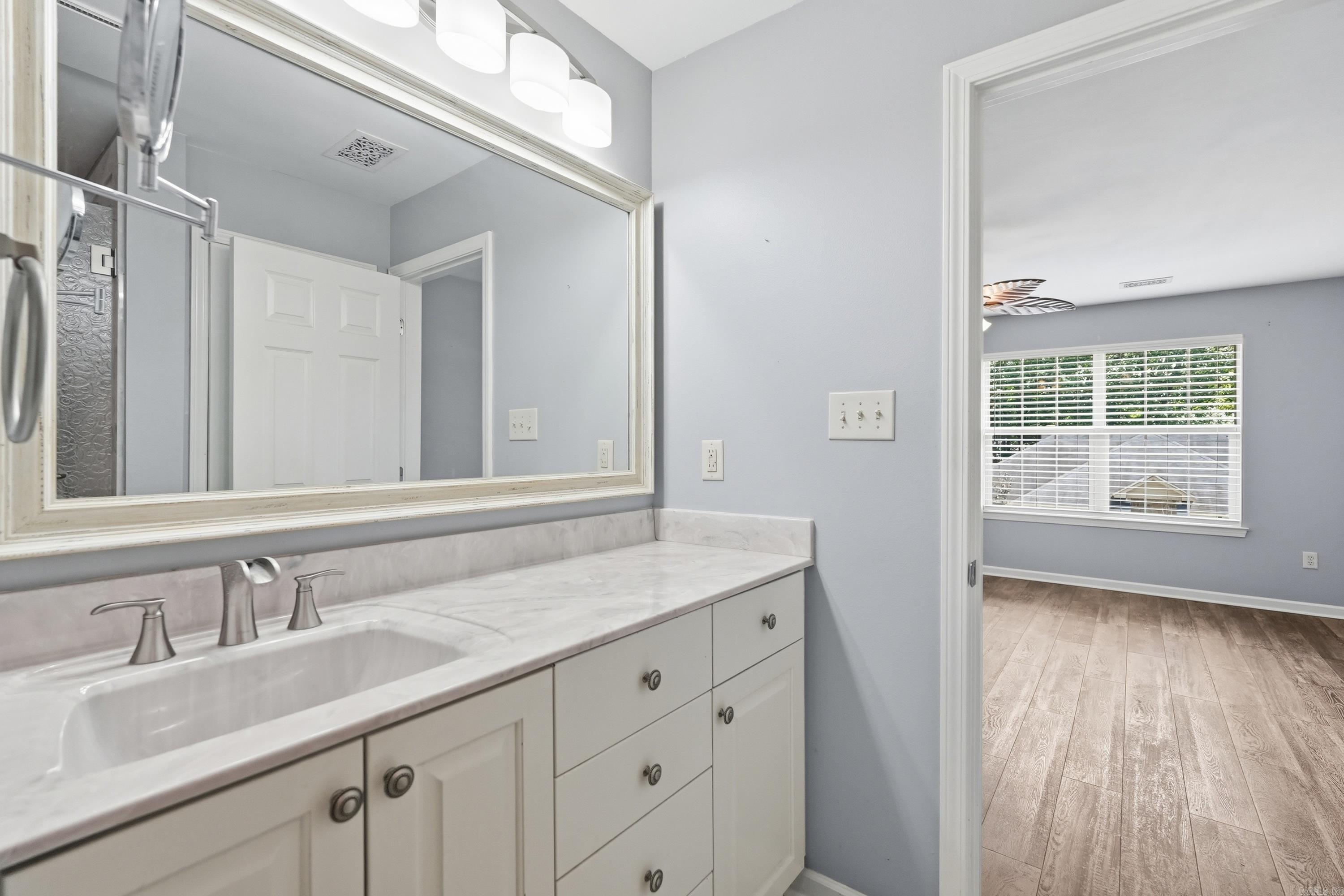 RIVER OAKS - Residential
