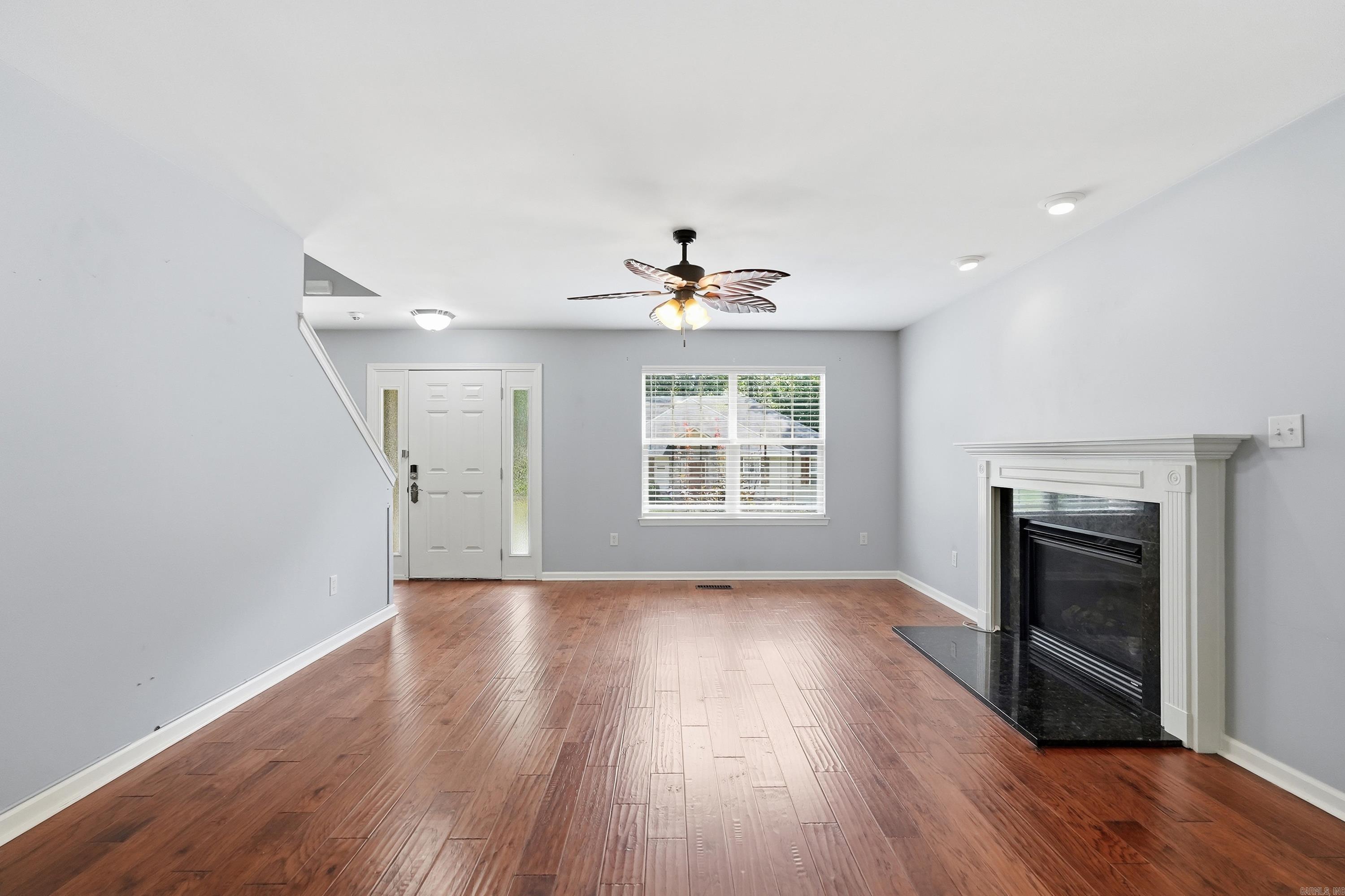 RIVER OAKS - Residential
