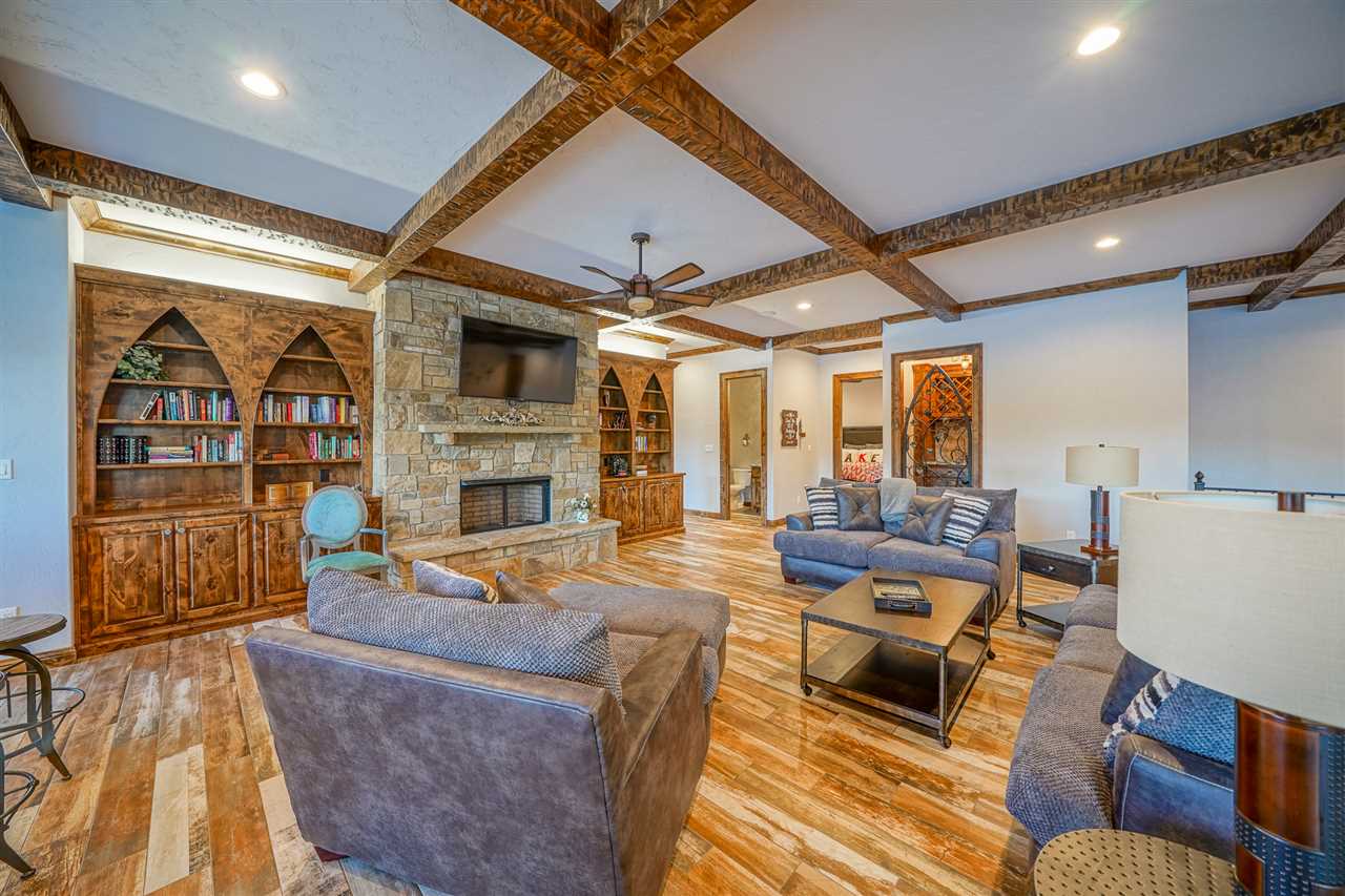 Kirschwood Manor - Residential