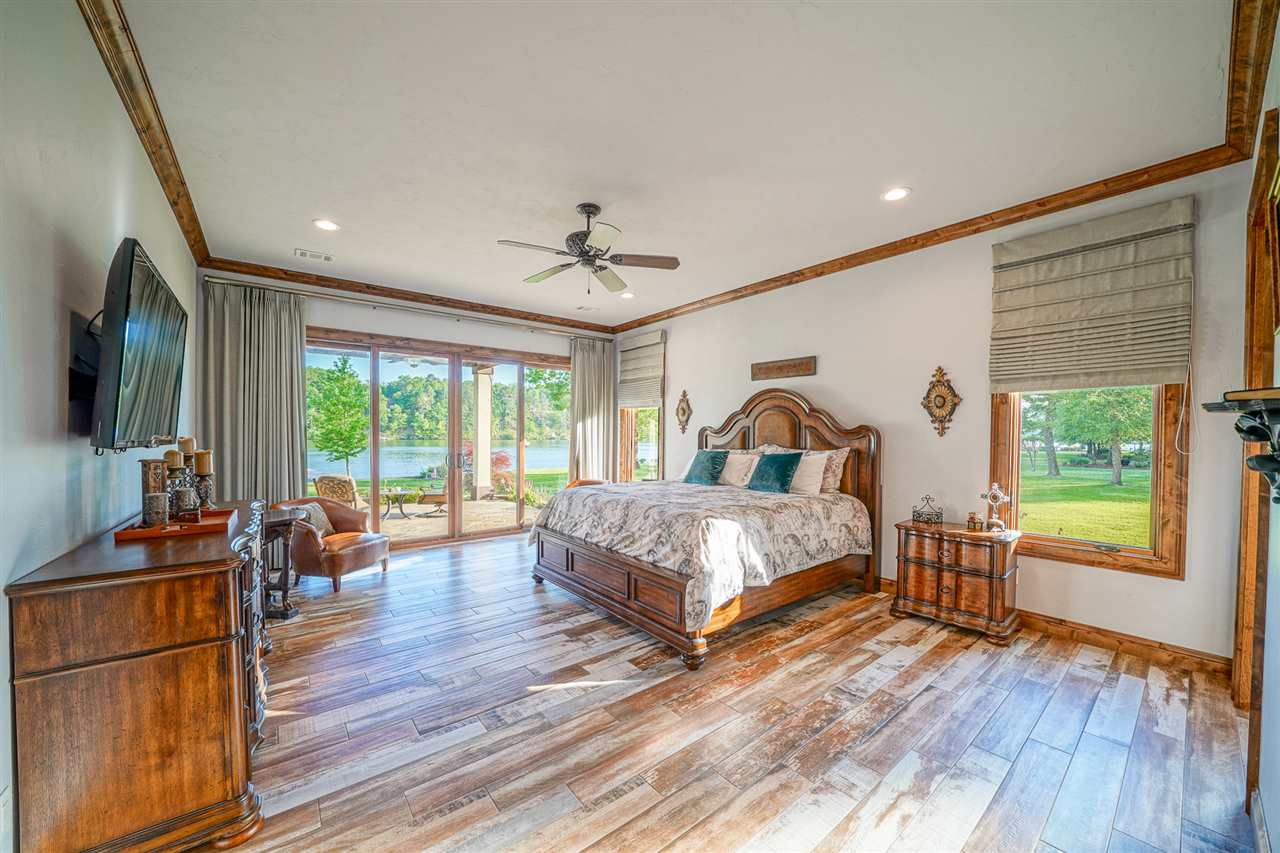 Kirschwood Manor - Residential