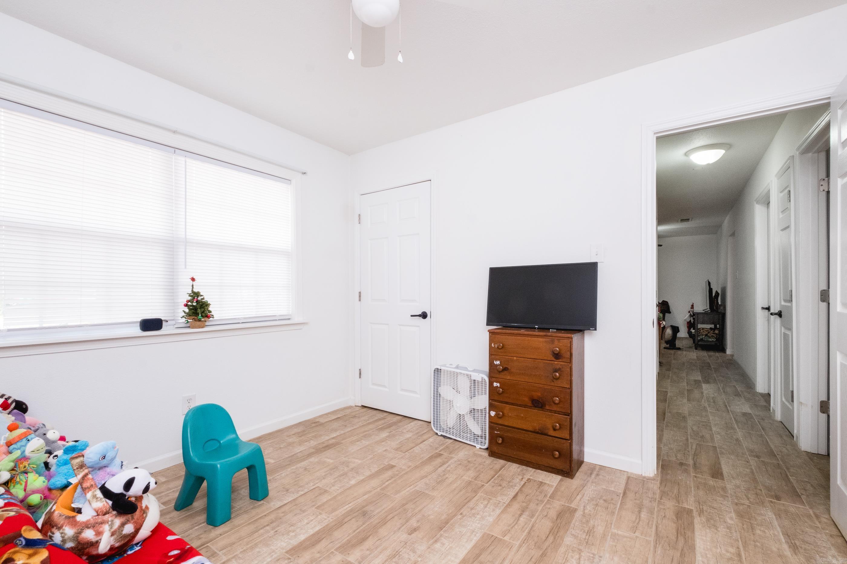 SHANNON HILLS s - Residential