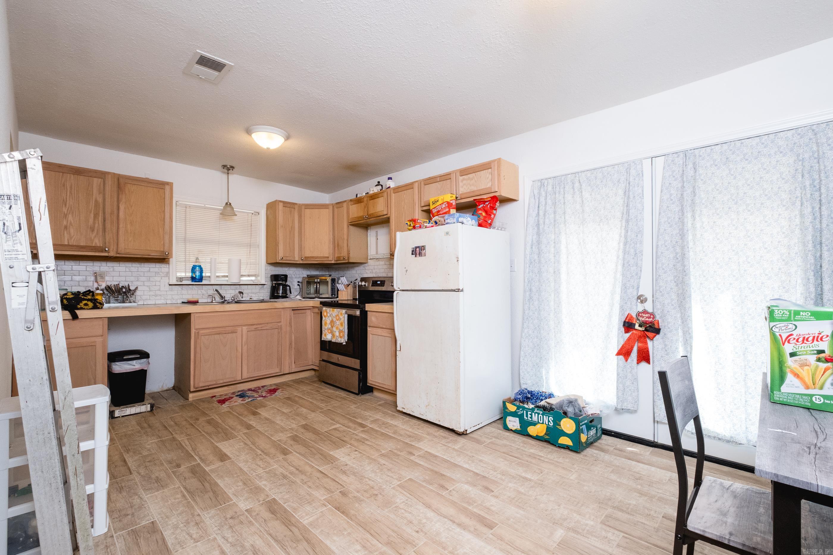 SHANNON HILLS s - Residential