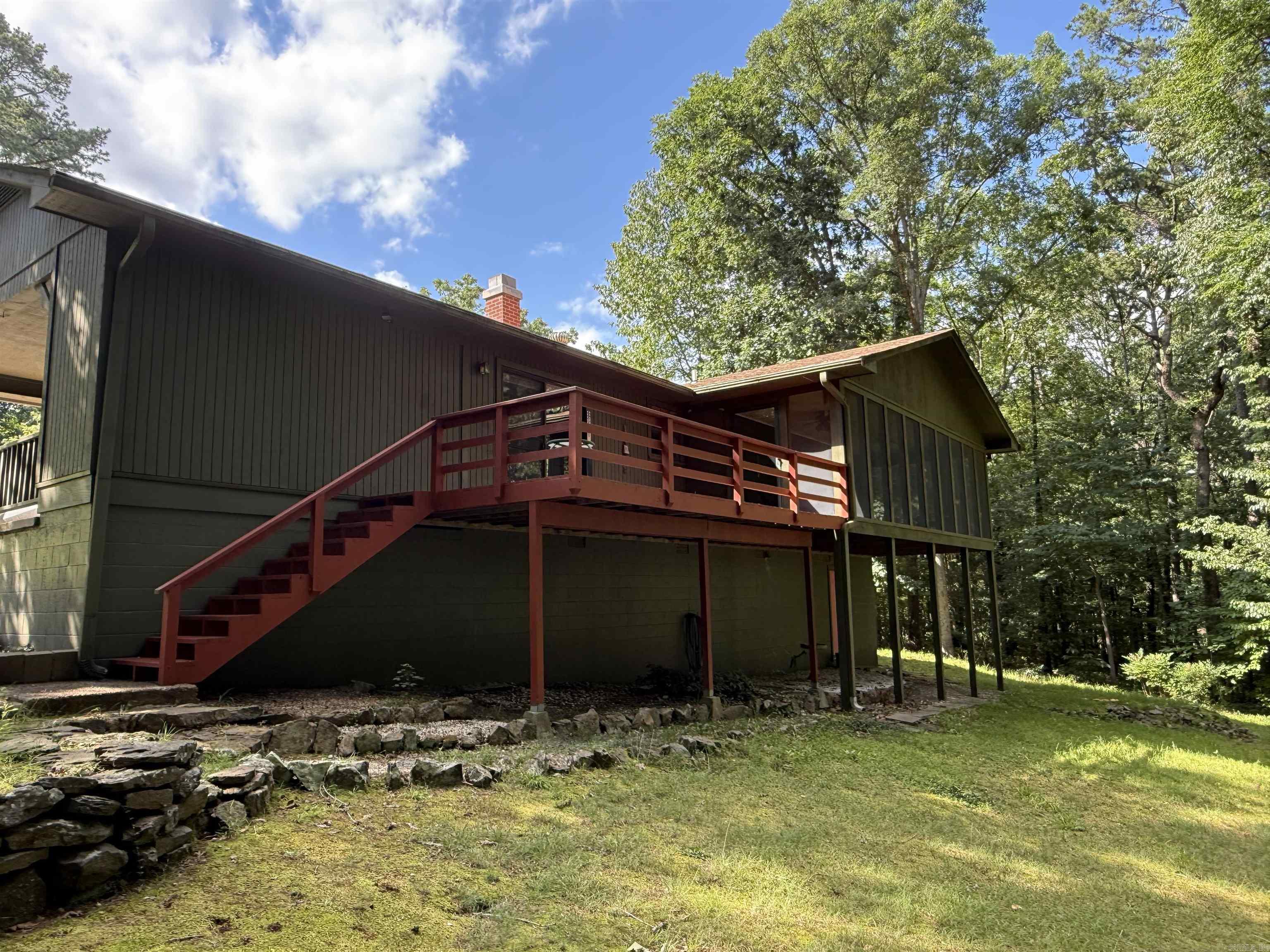CHELSEA GLADE - Residential