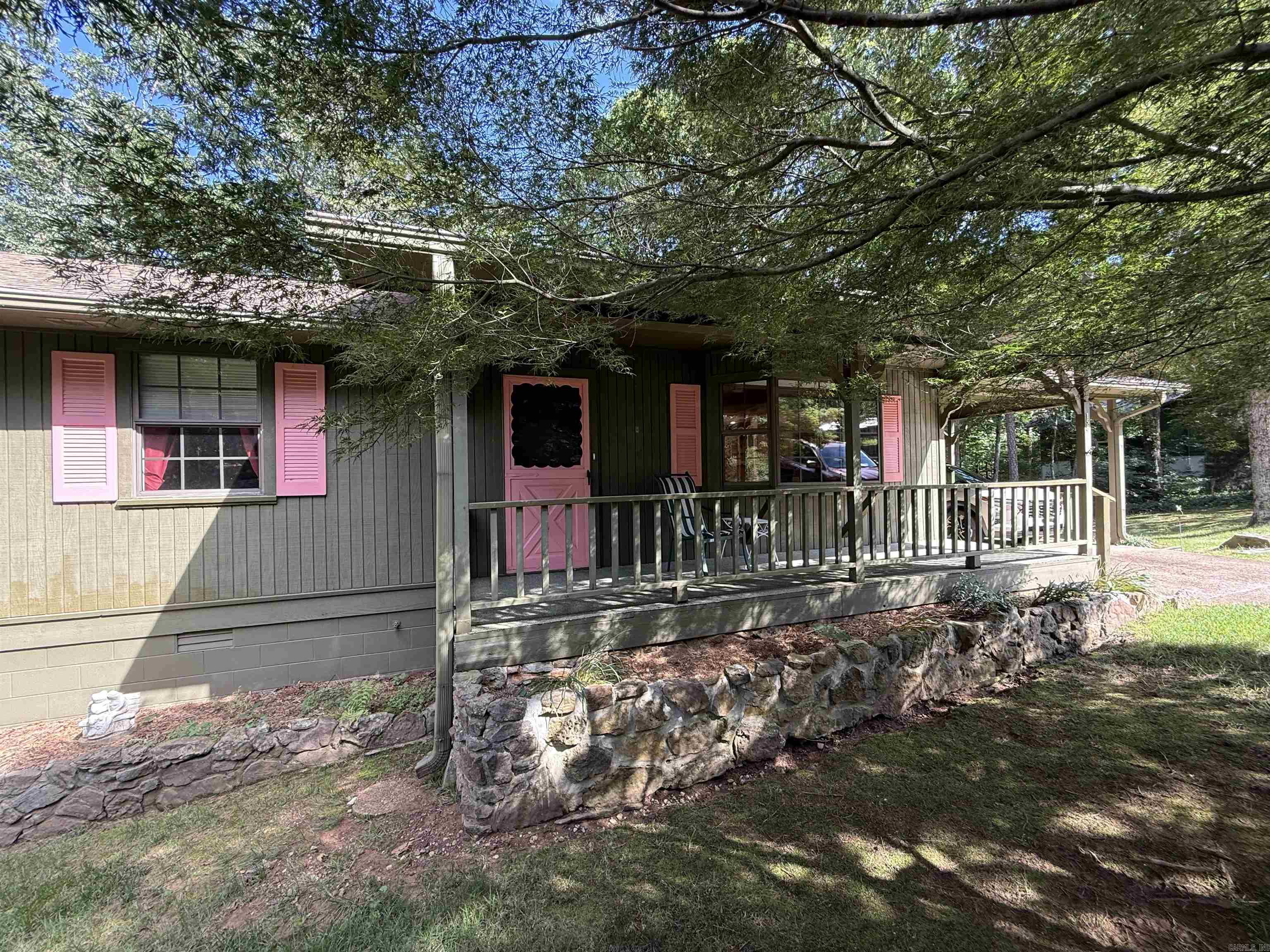 CHELSEA GLADE - Residential