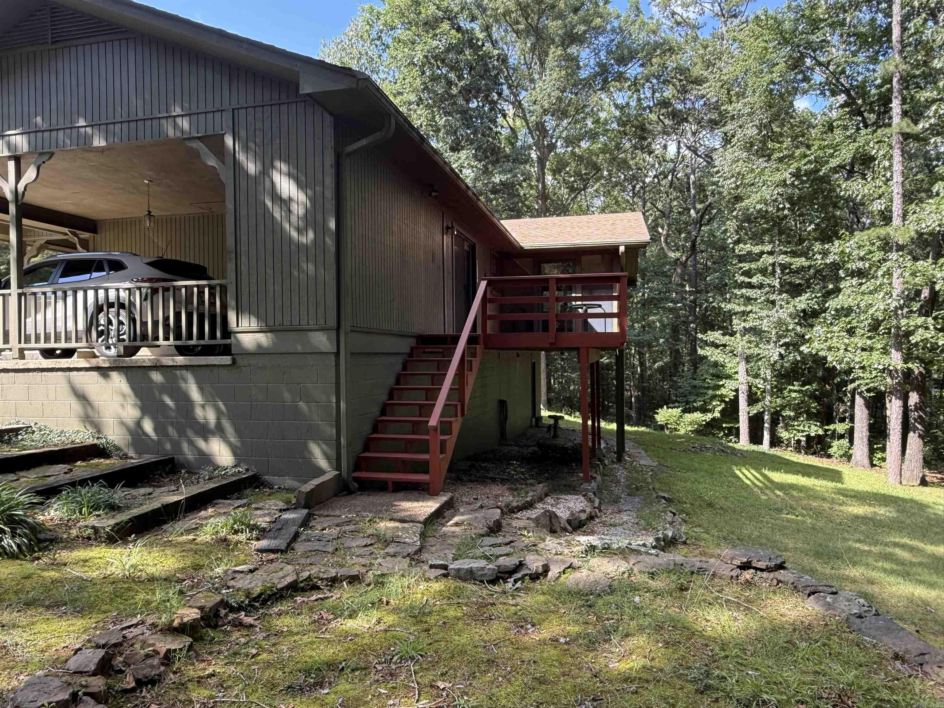 CHELSEA GLADE - Residential