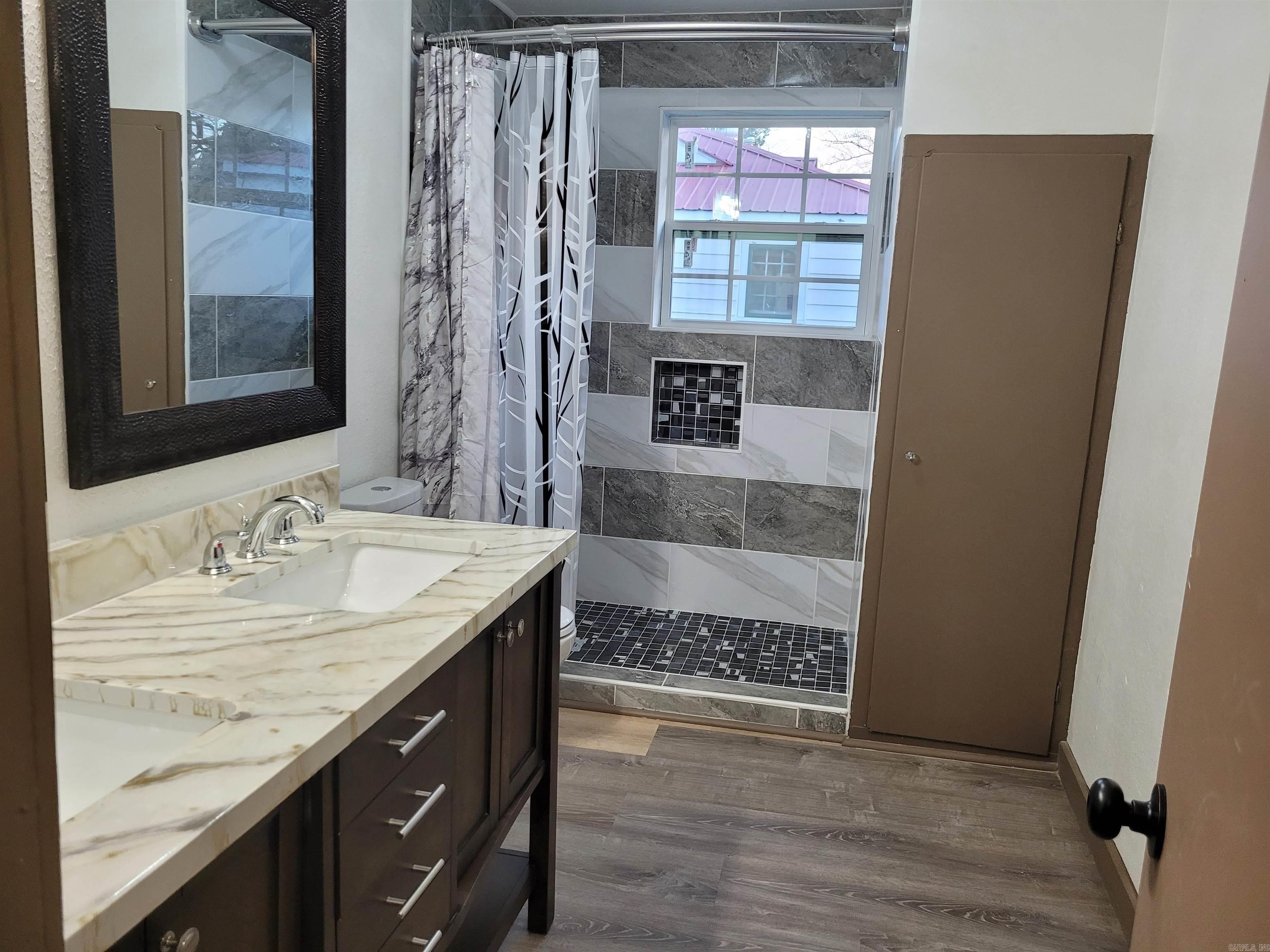 NEW NASHVILLE - Residential