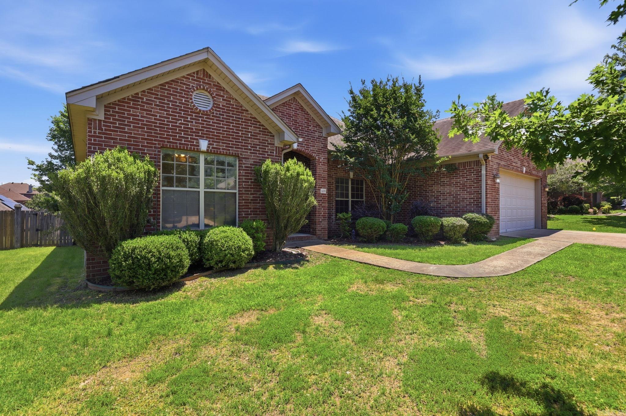 CAPITOL LAKES ESTATES - Residential