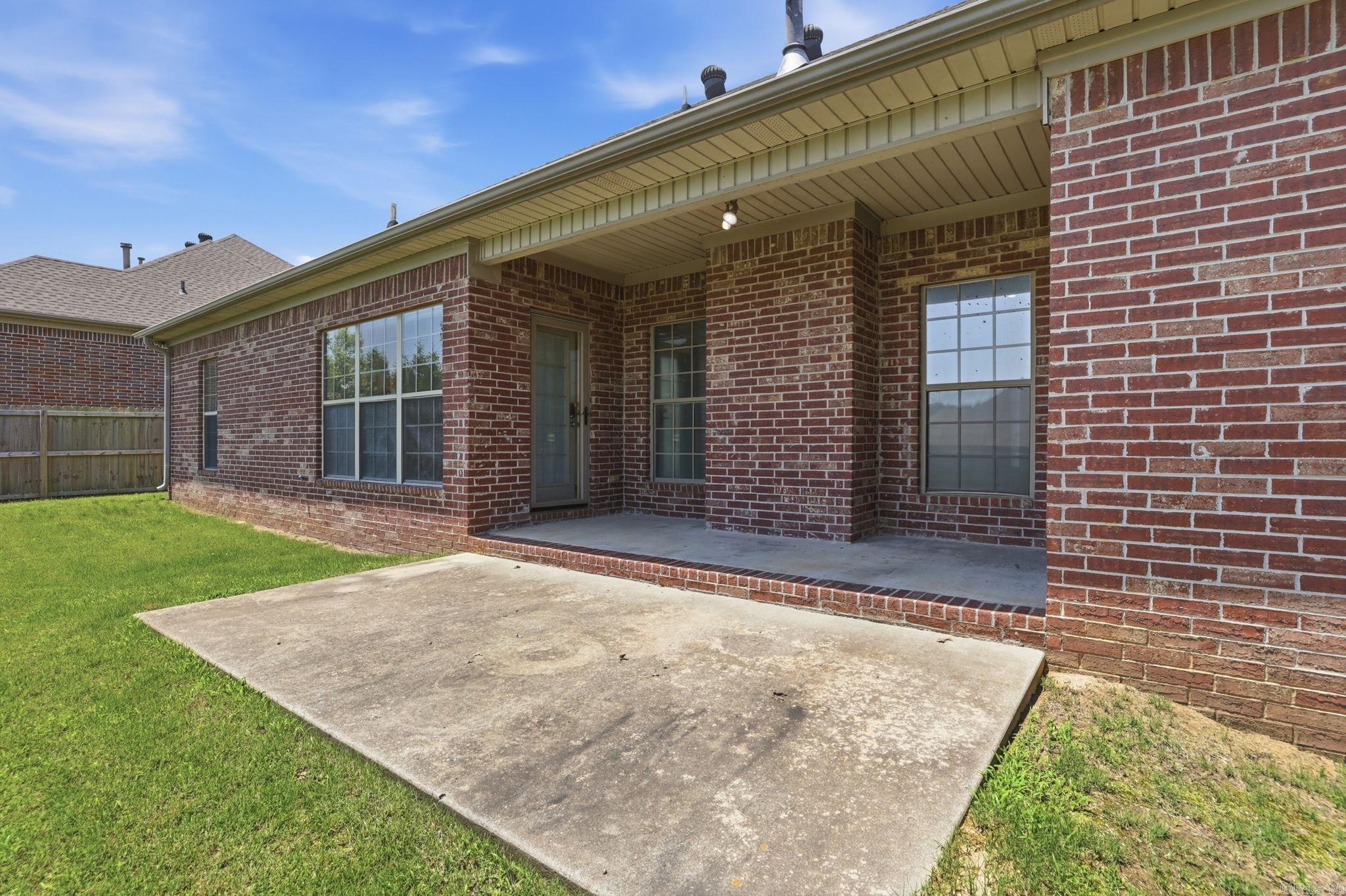 CAPITOL LAKES ESTATES - Residential