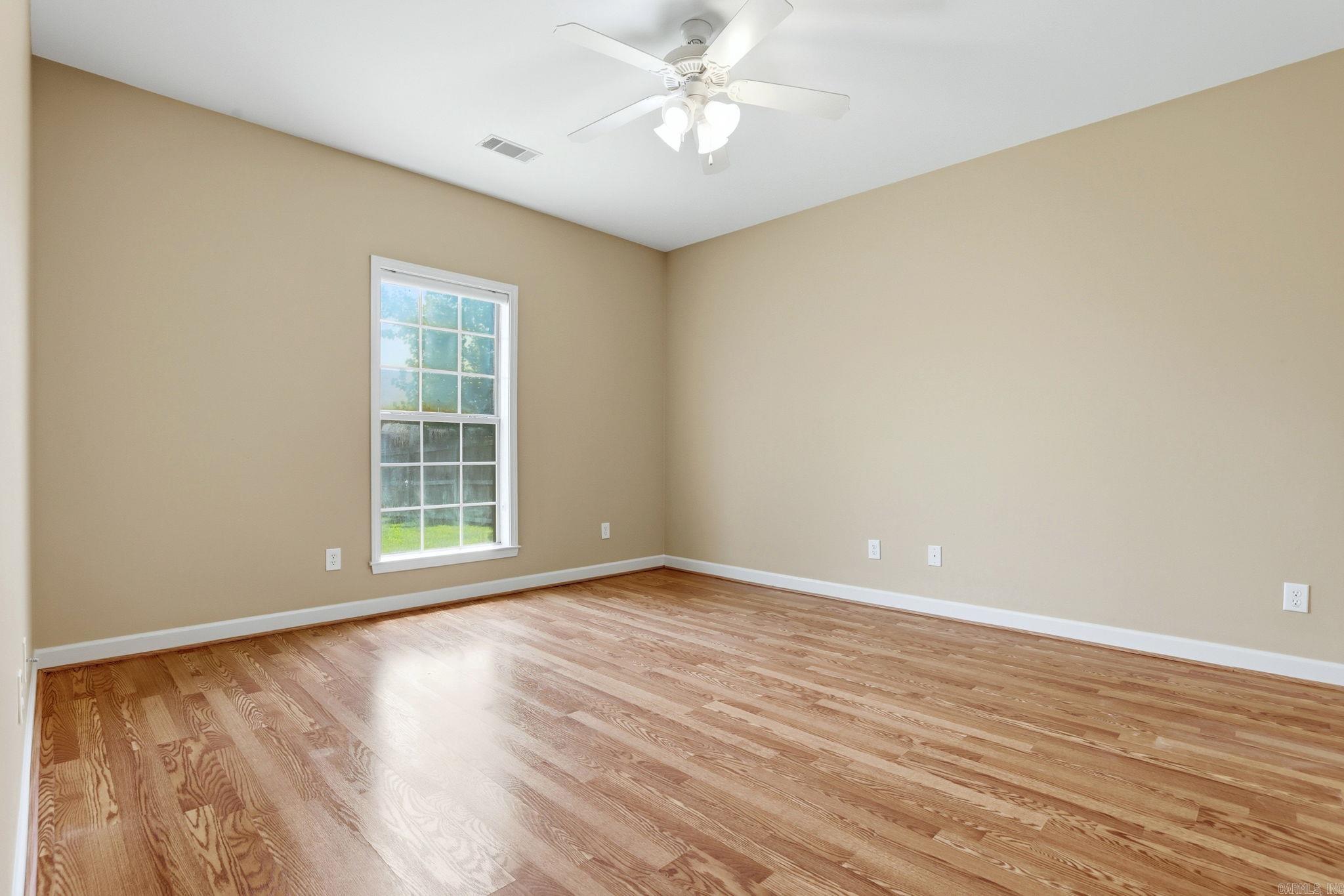 CAPITOL LAKES ESTATES - Residential