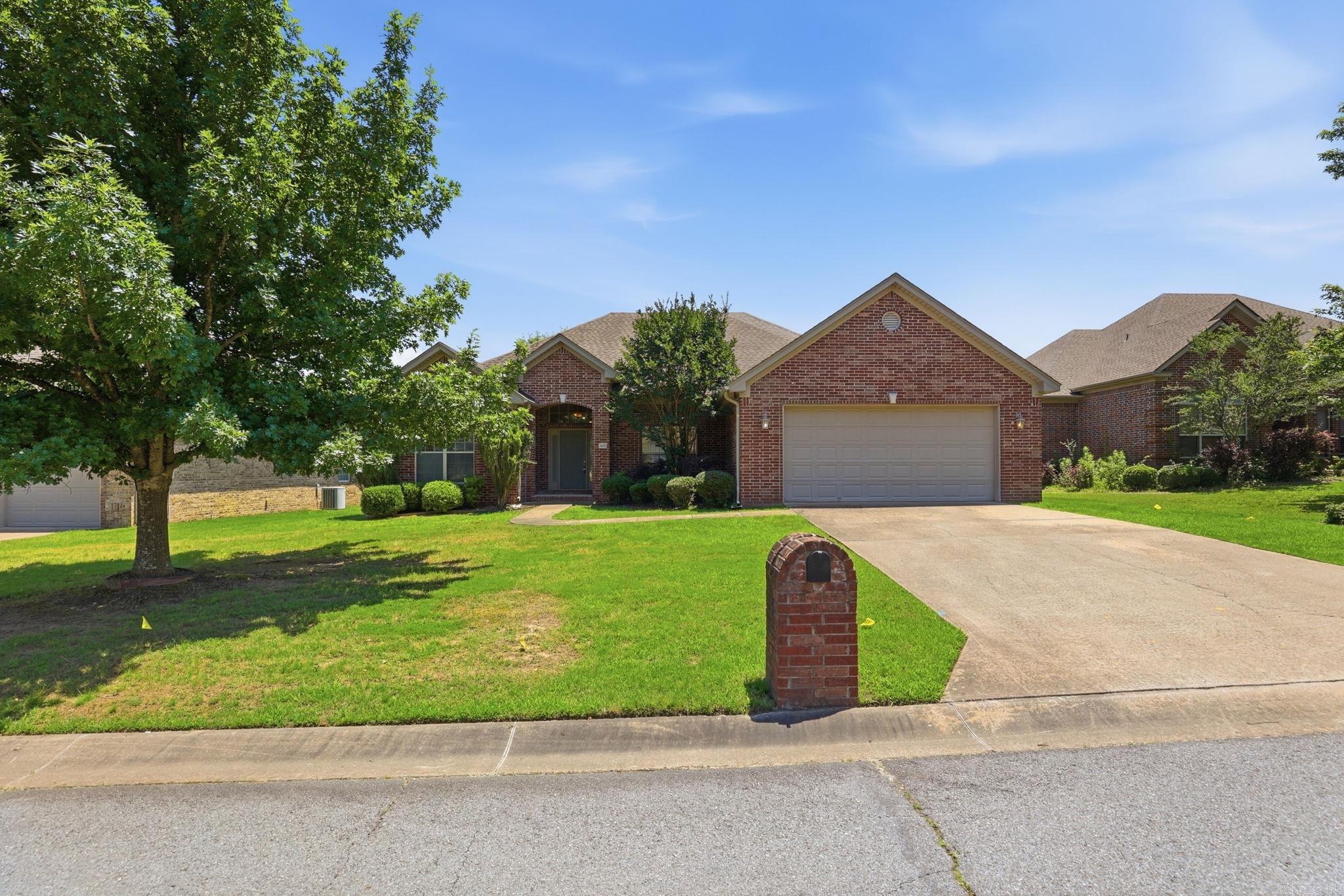 CAPITOL LAKES ESTATES - Residential