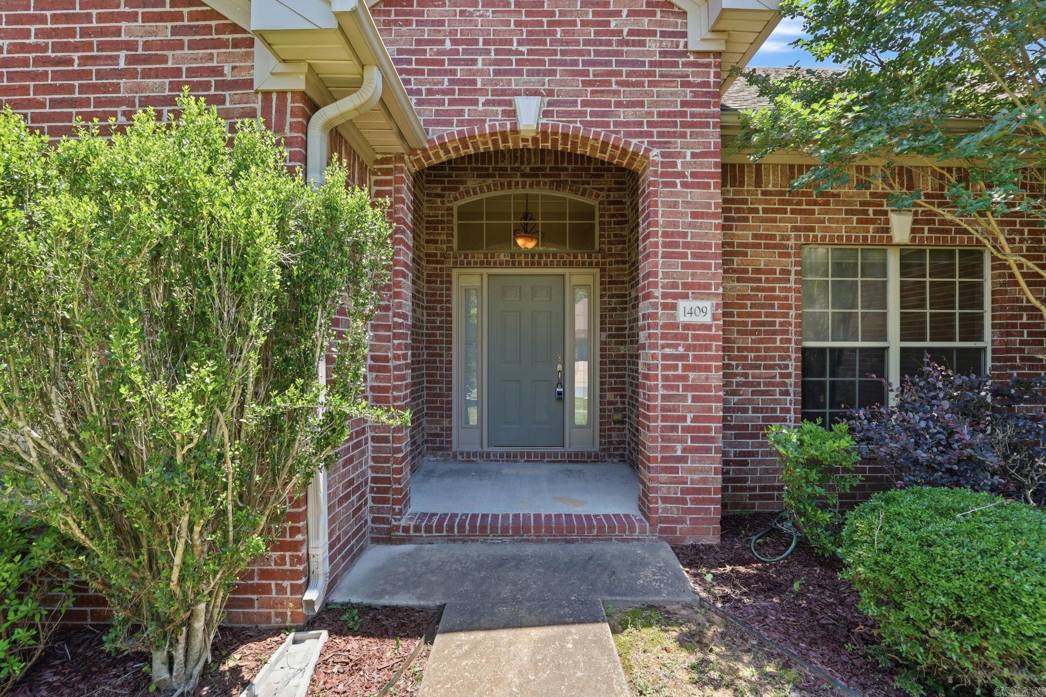 CAPITOL LAKES ESTATES - Residential