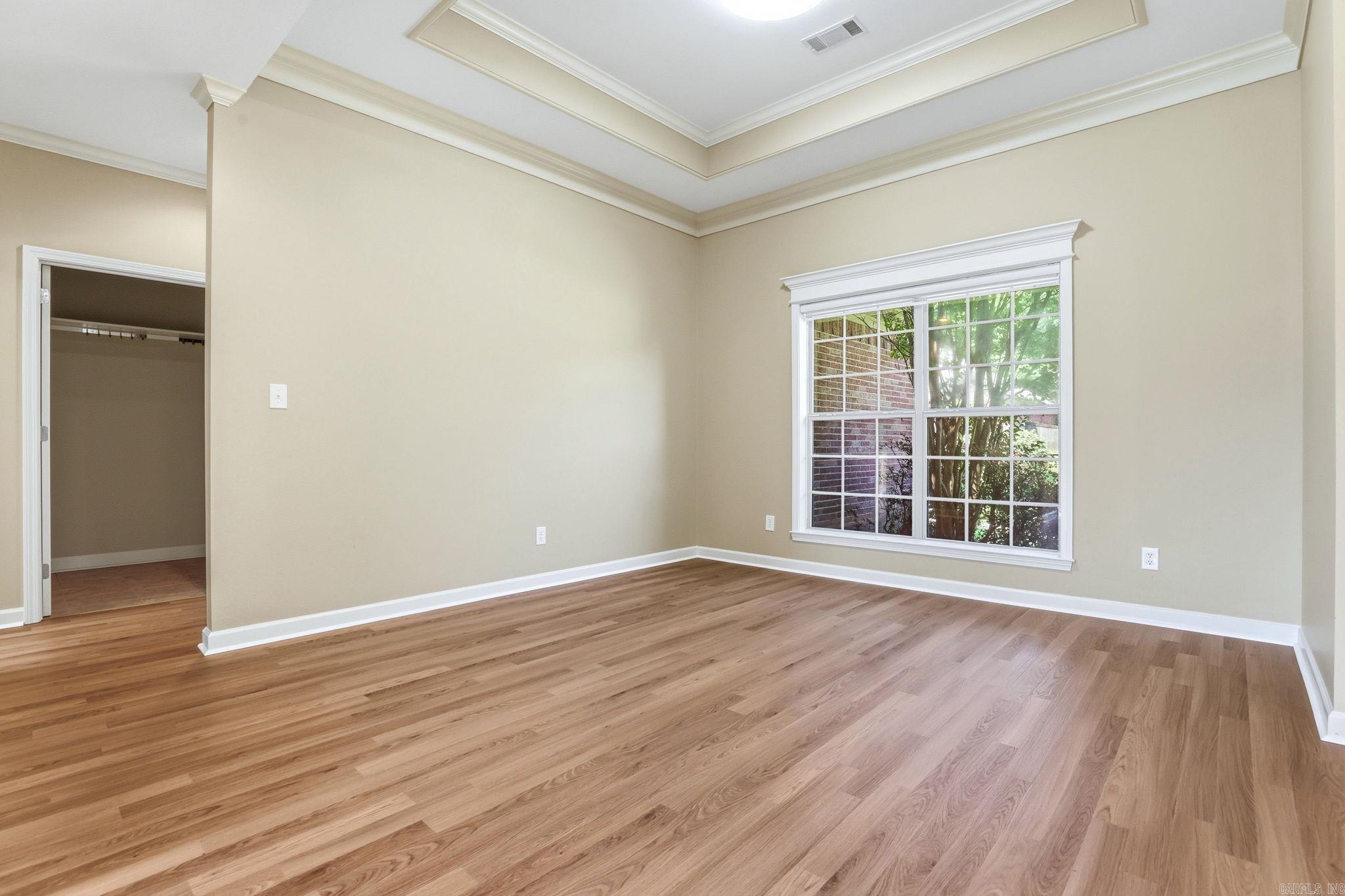 CAPITOL LAKES ESTATES - Residential