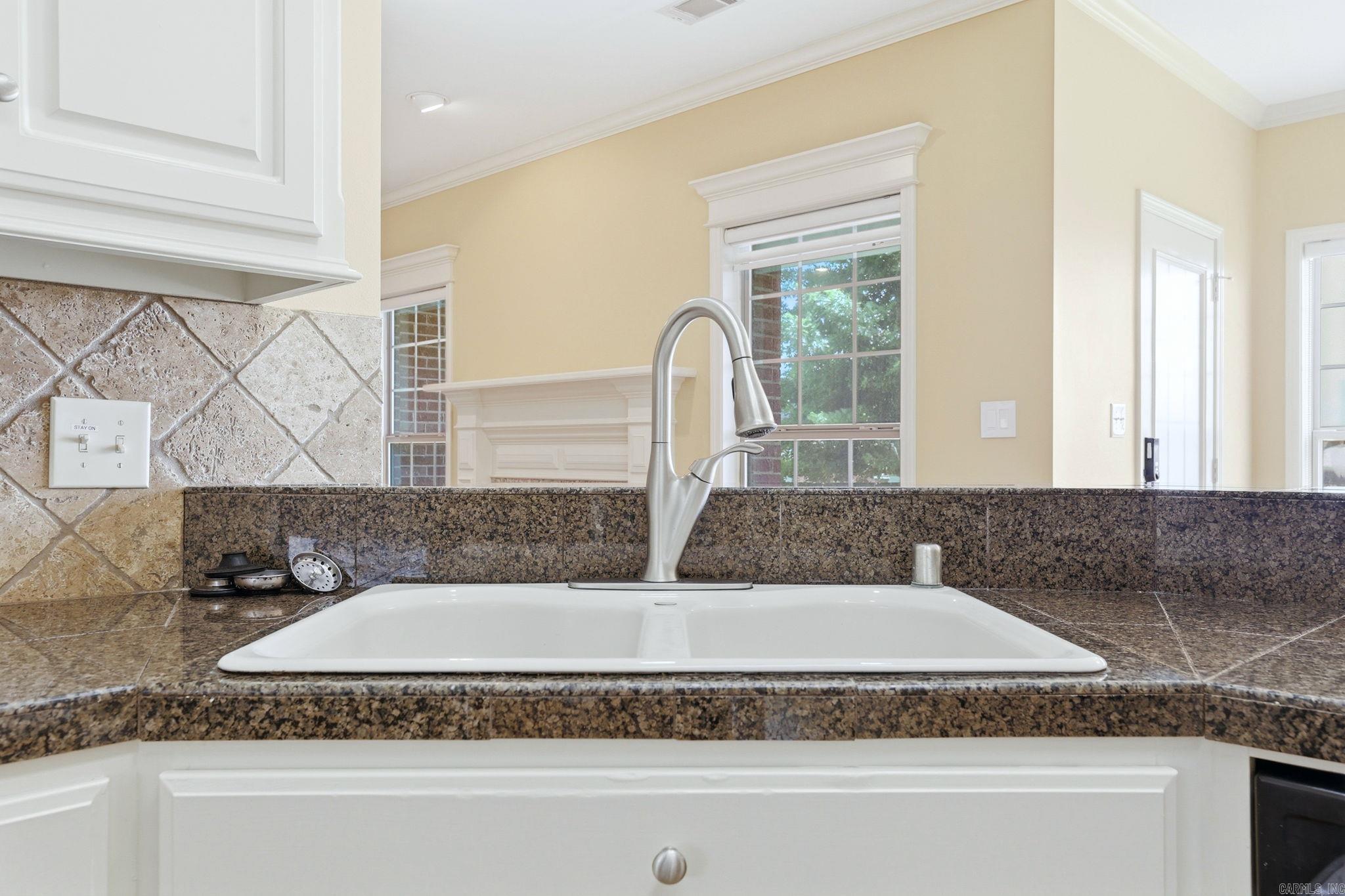 CAPITOL LAKES ESTATES - Residential