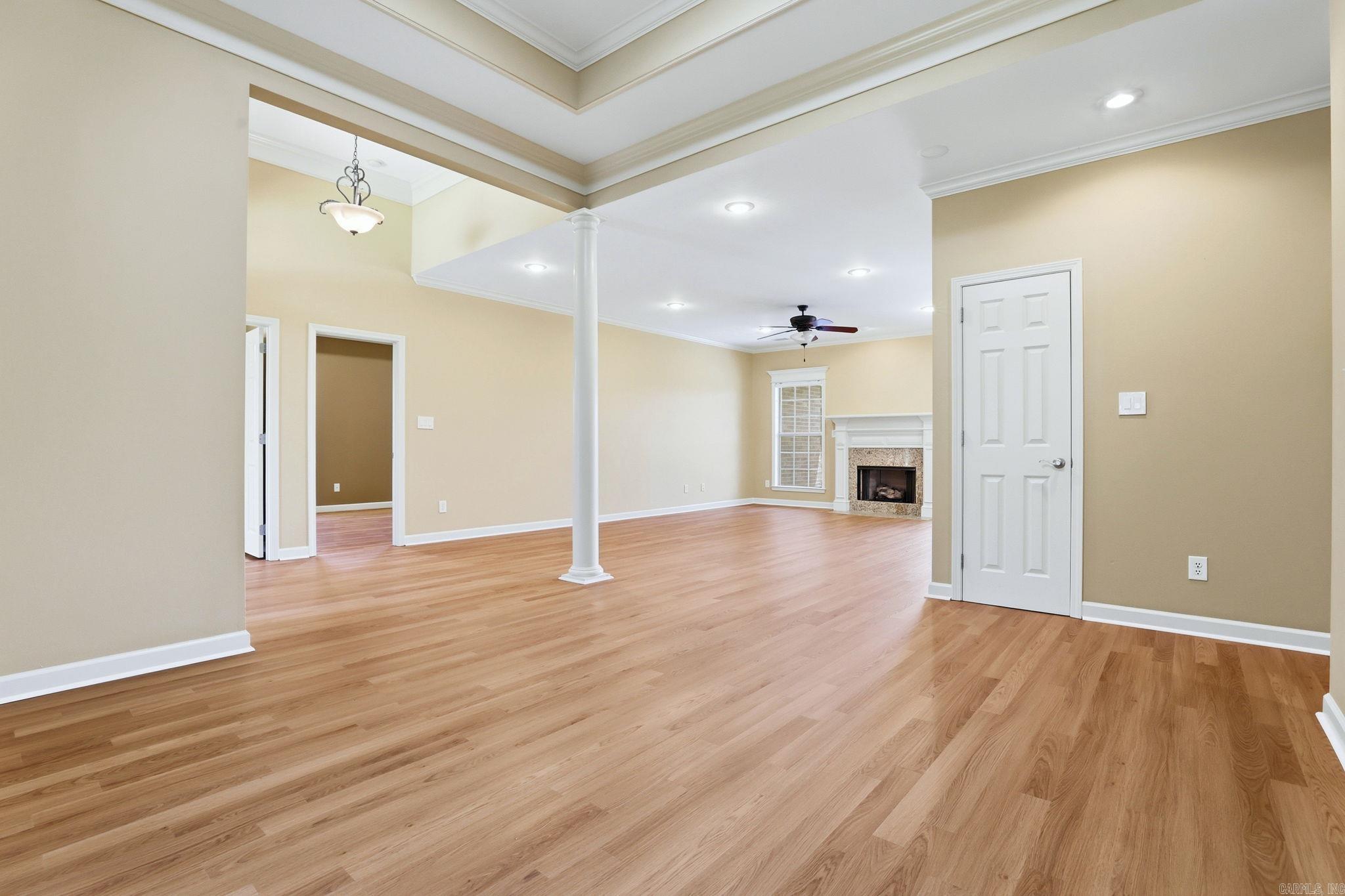 CAPITOL LAKES ESTATES - Residential