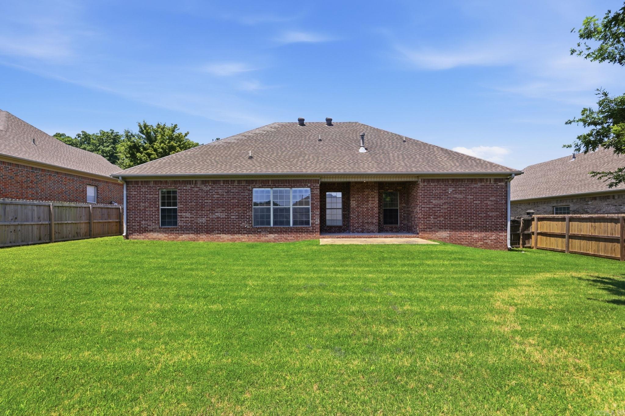 CAPITOL LAKES ESTATES - Residential