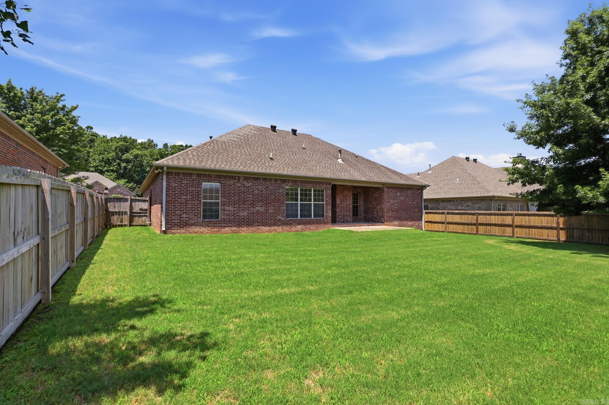 CAPITOL LAKES ESTATES - Residential