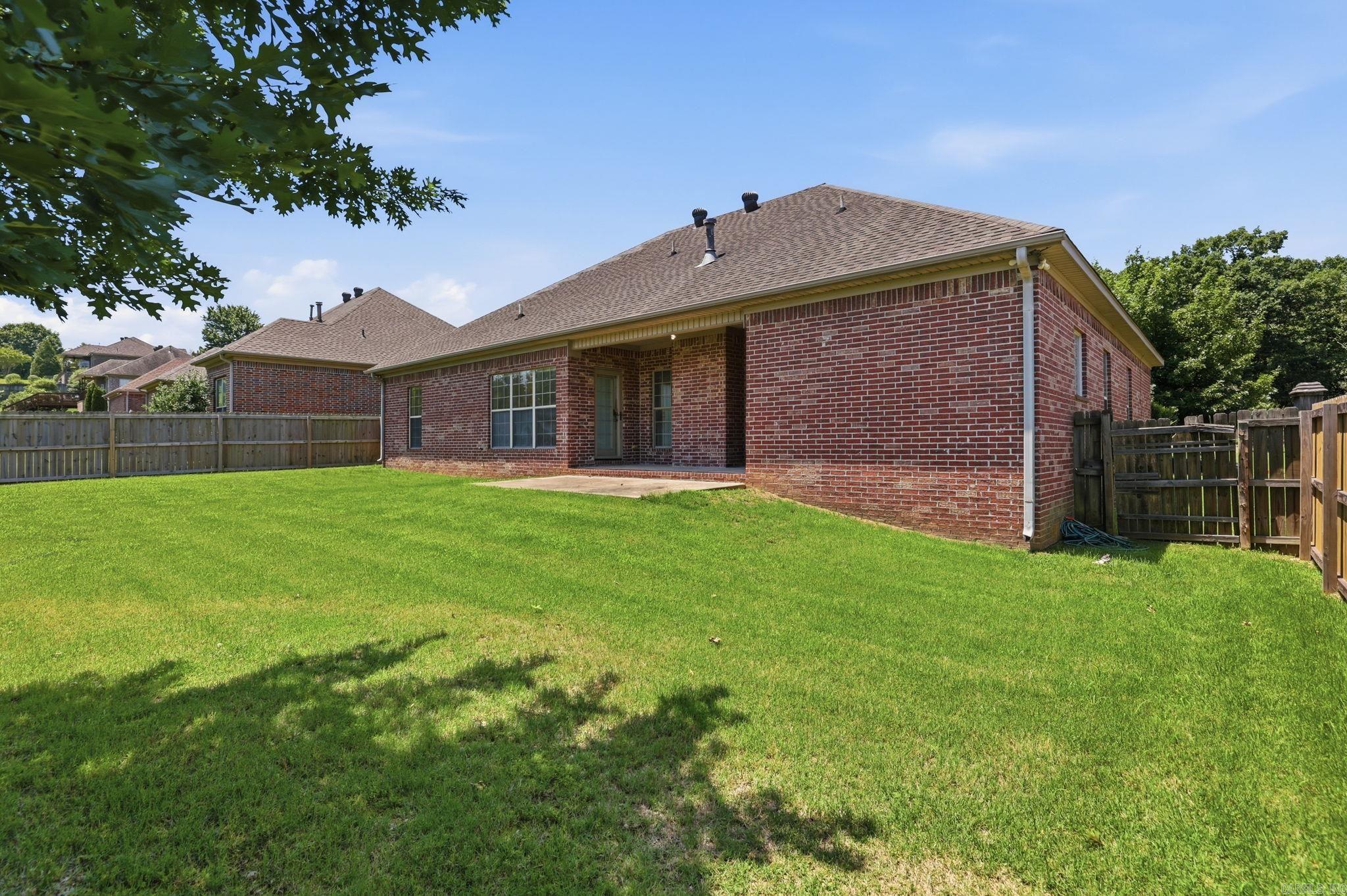 CAPITOL LAKES ESTATES - Residential