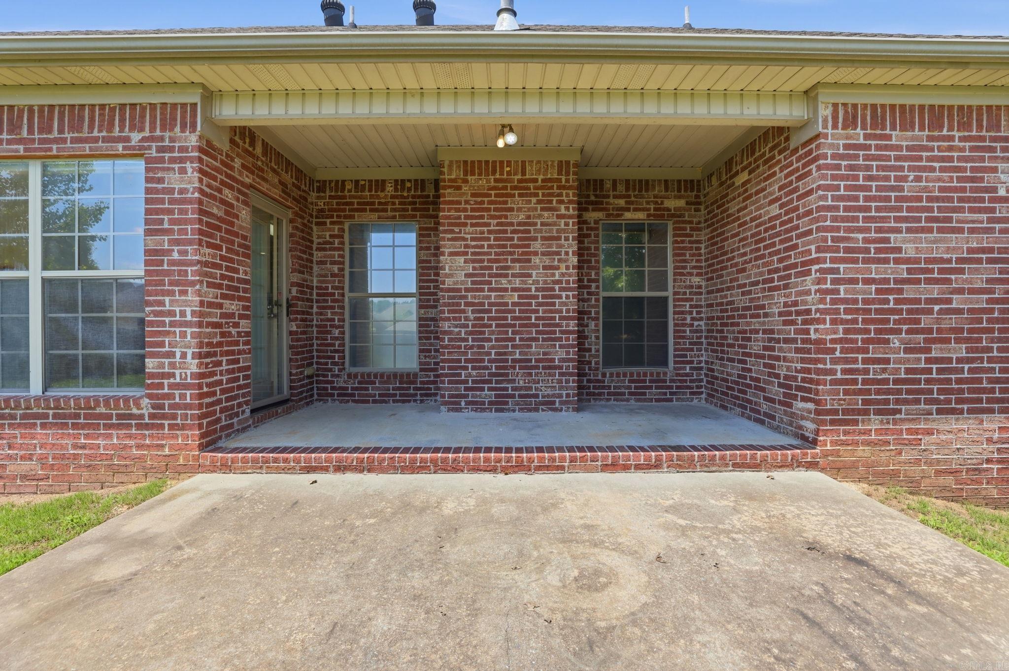 CAPITOL LAKES ESTATES - Residential