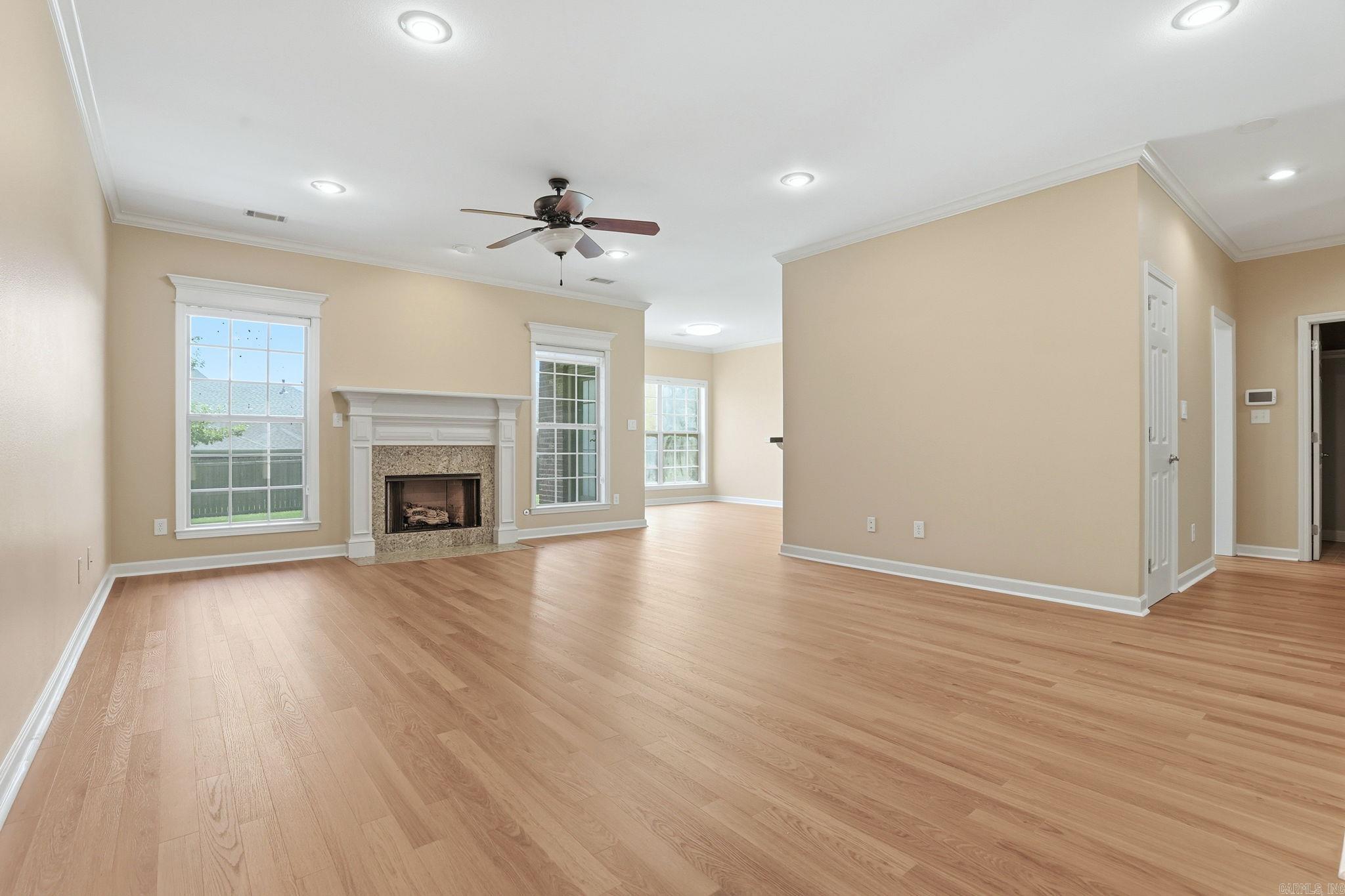 CAPITOL LAKES ESTATES - Residential
