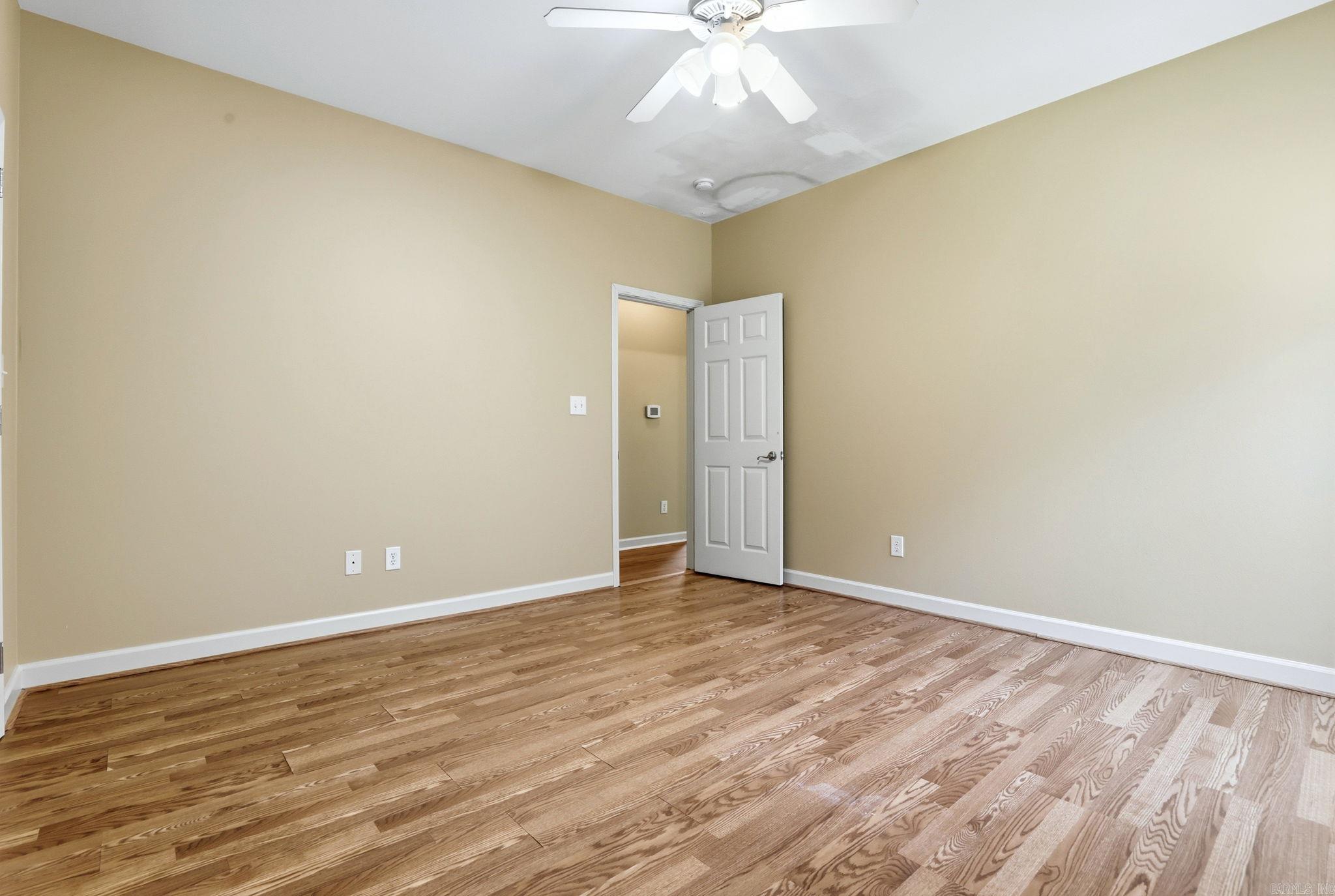 CAPITOL LAKES ESTATES - Residential