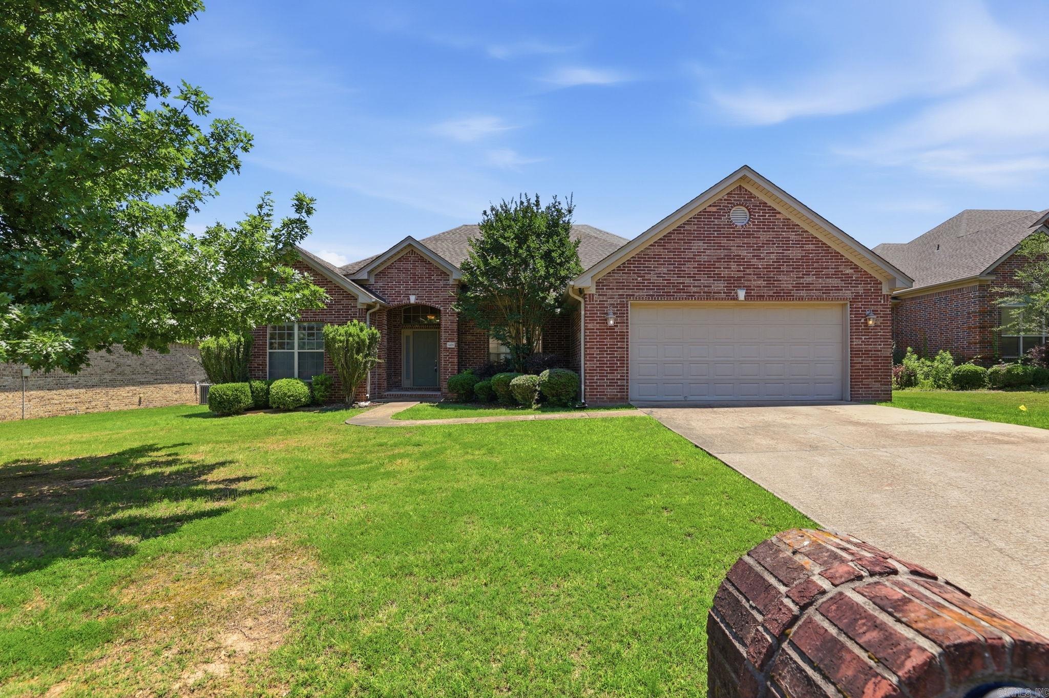 CAPITOL LAKES ESTATES - Residential