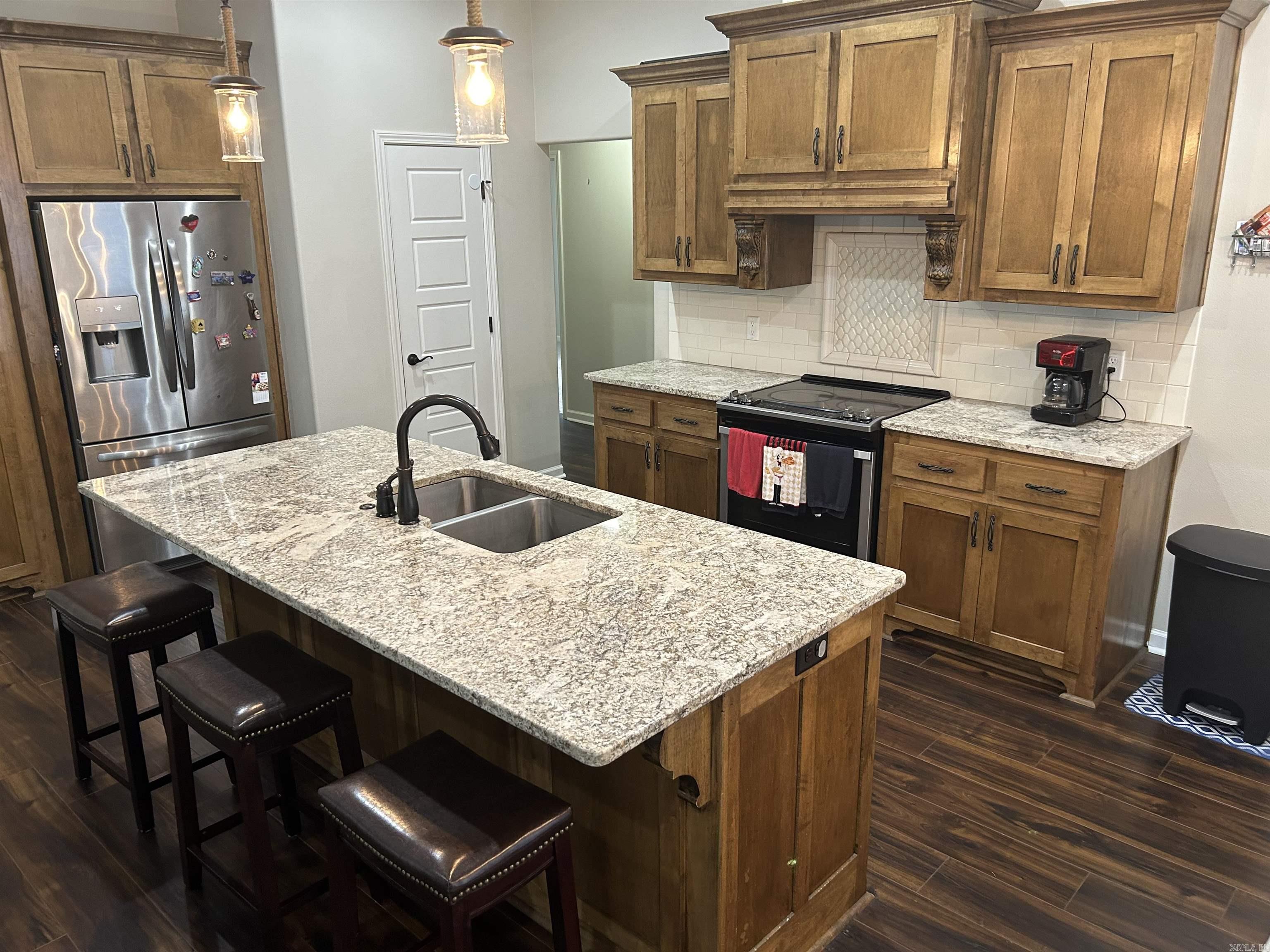 MAGNOLIA VILLAGE - Residential