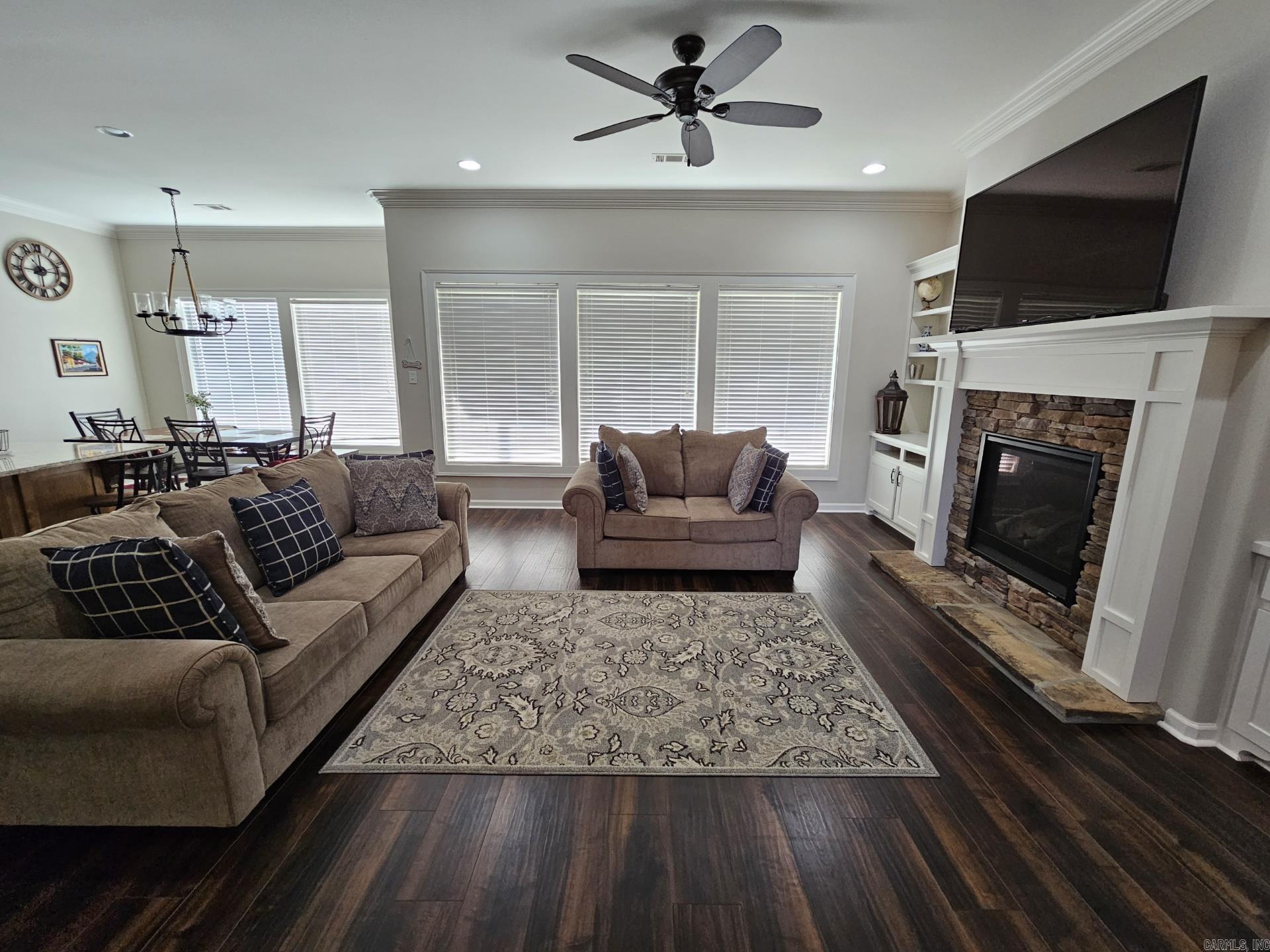 MAGNOLIA VILLAGE - Residential