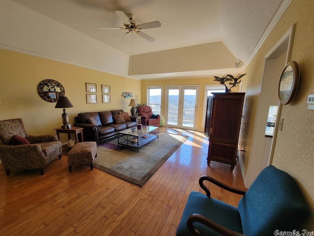 Crow 3rd - Residential