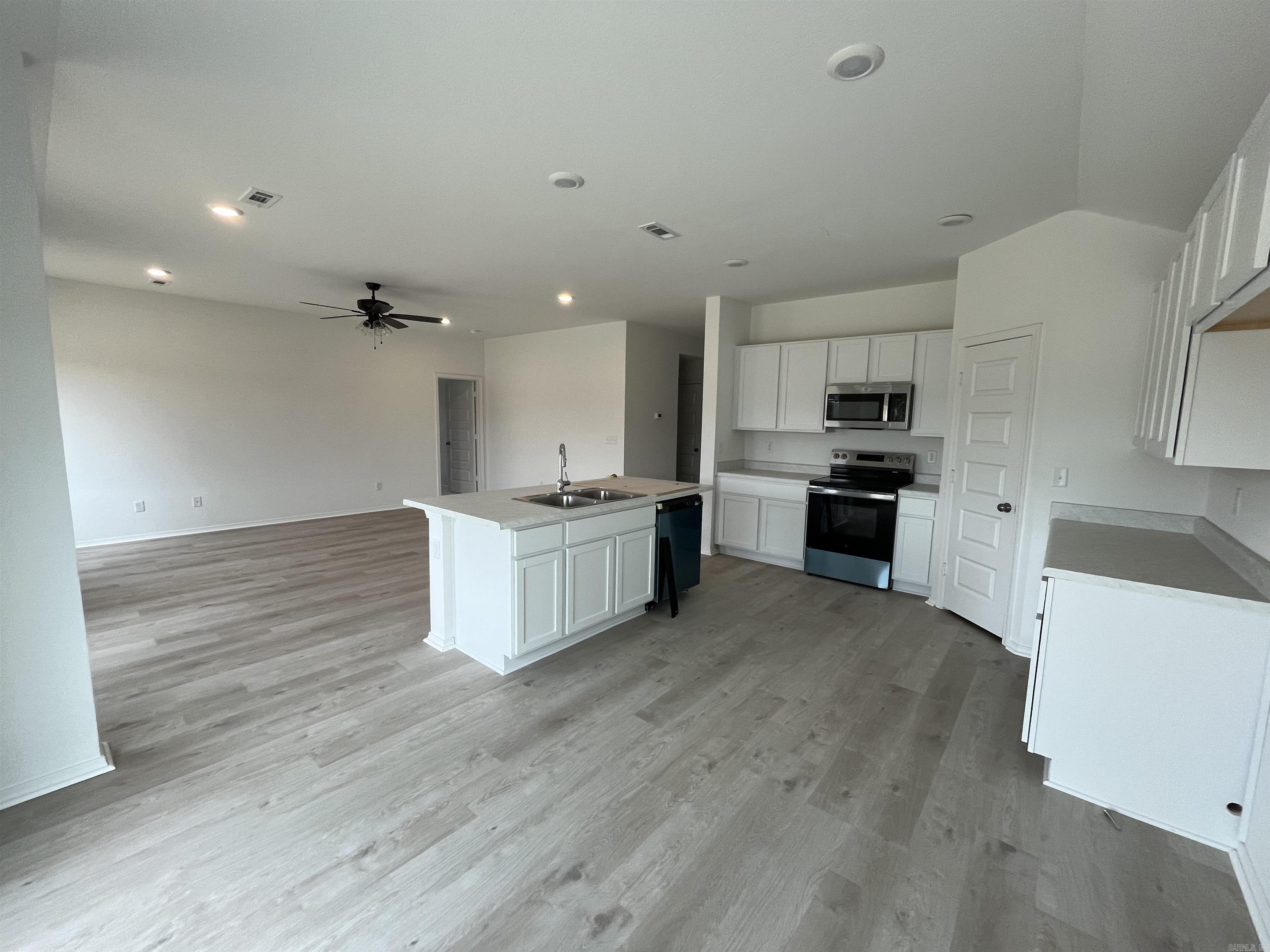 SPRINGLAKE TRAILS - Residential