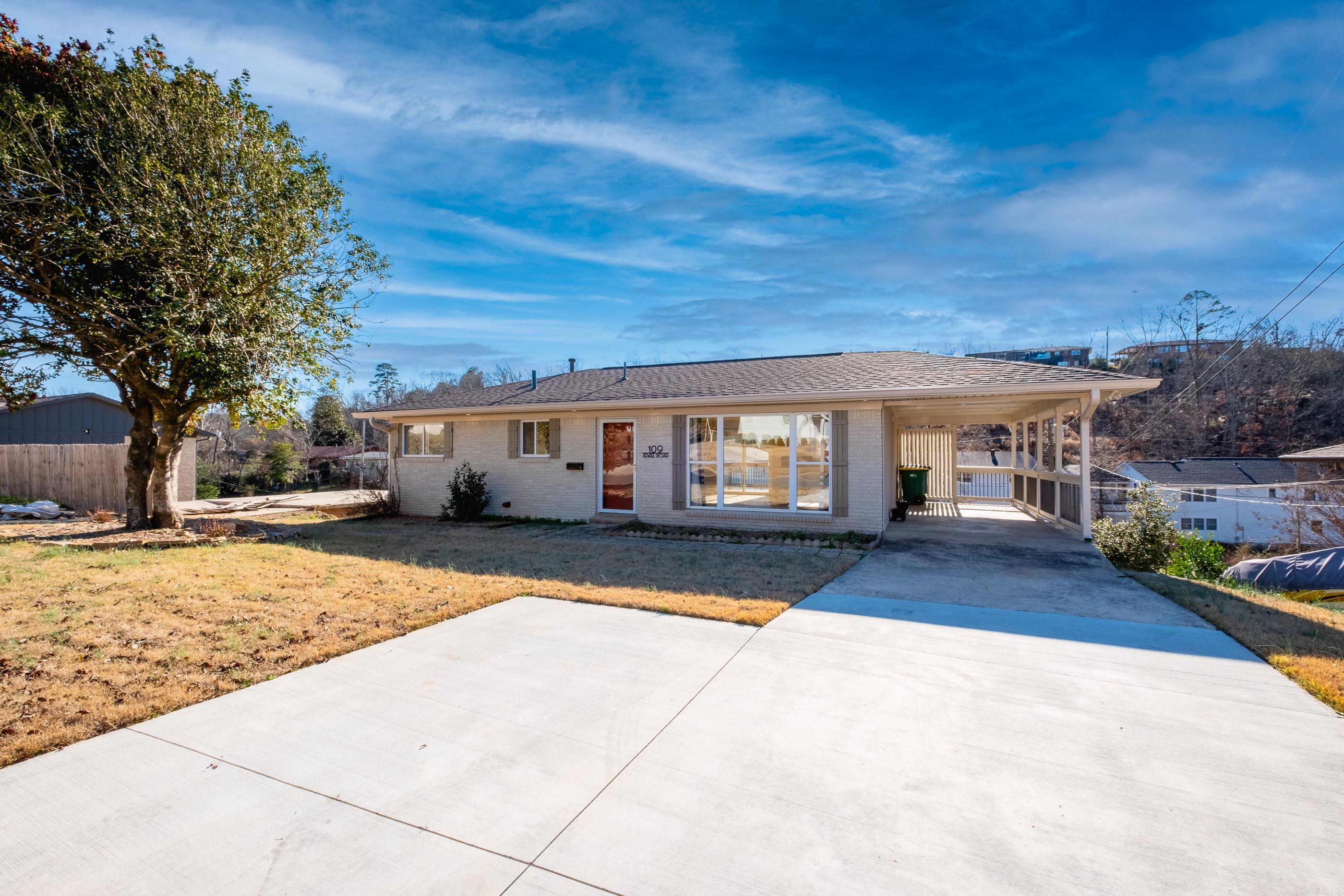 KINGWOOD PLACE - Residential