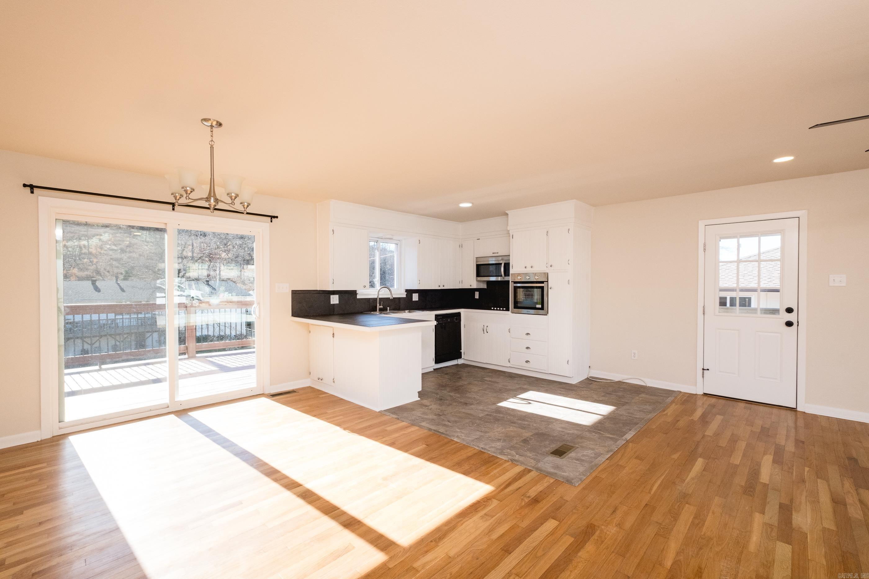KINGWOOD PLACE - Residential