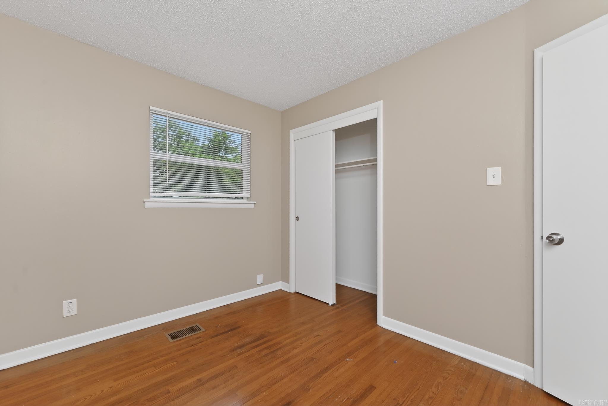 HAMILTON & BRACK - Residential