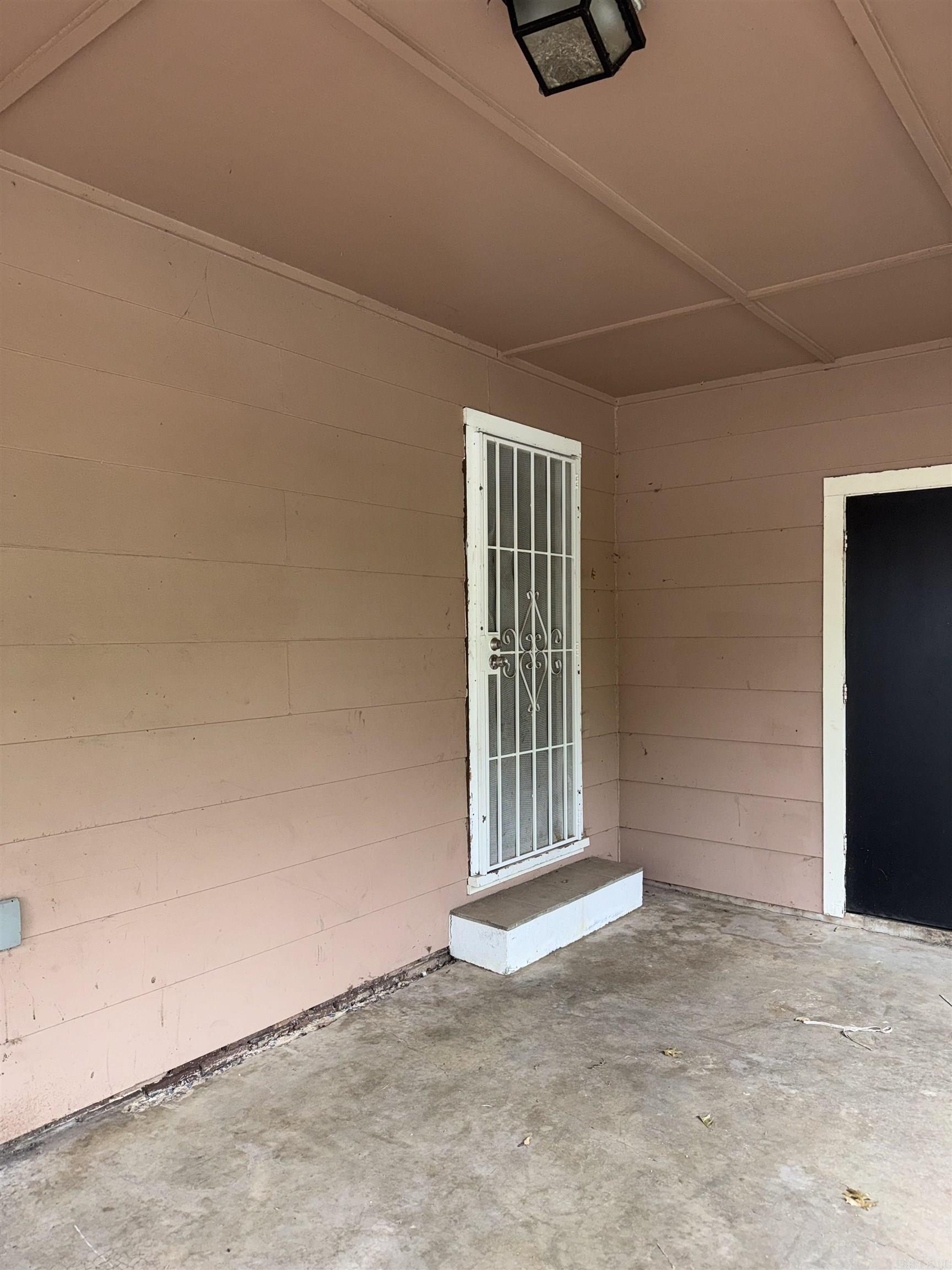 HAMILTON & BRACK - Residential
