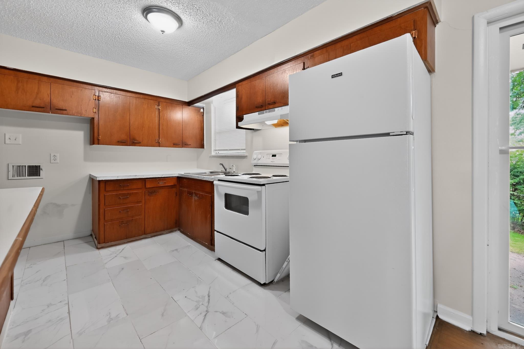 HAMILTON & BRACK - Residential