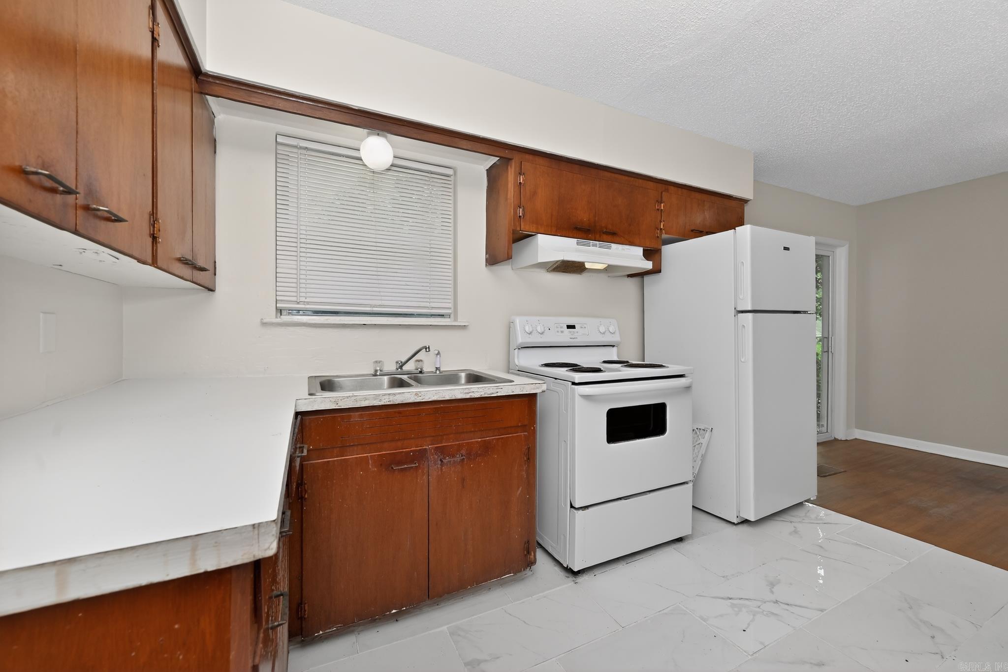 HAMILTON & BRACK - Residential