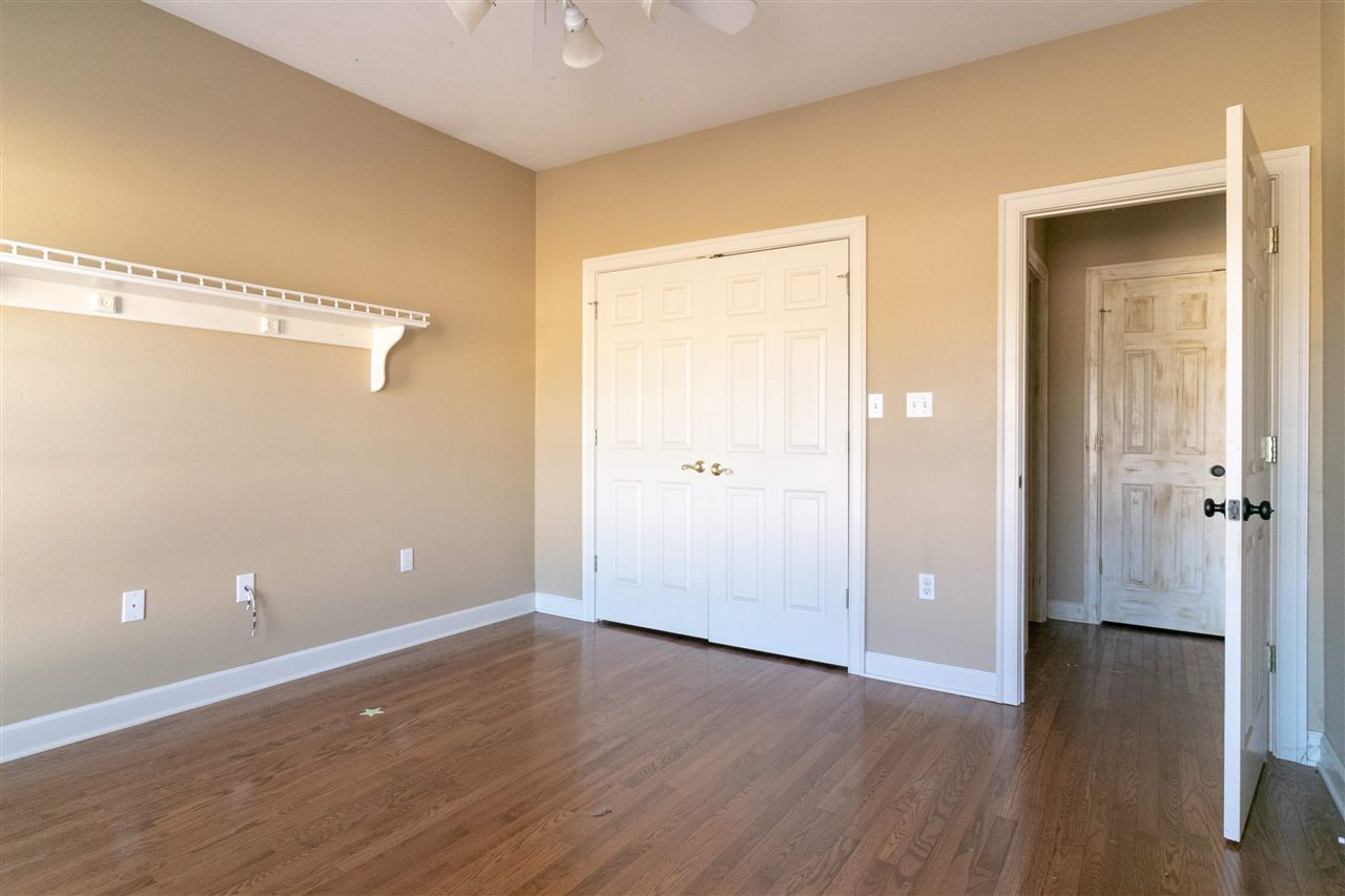 MEADOW BROOK ACRES - Residential