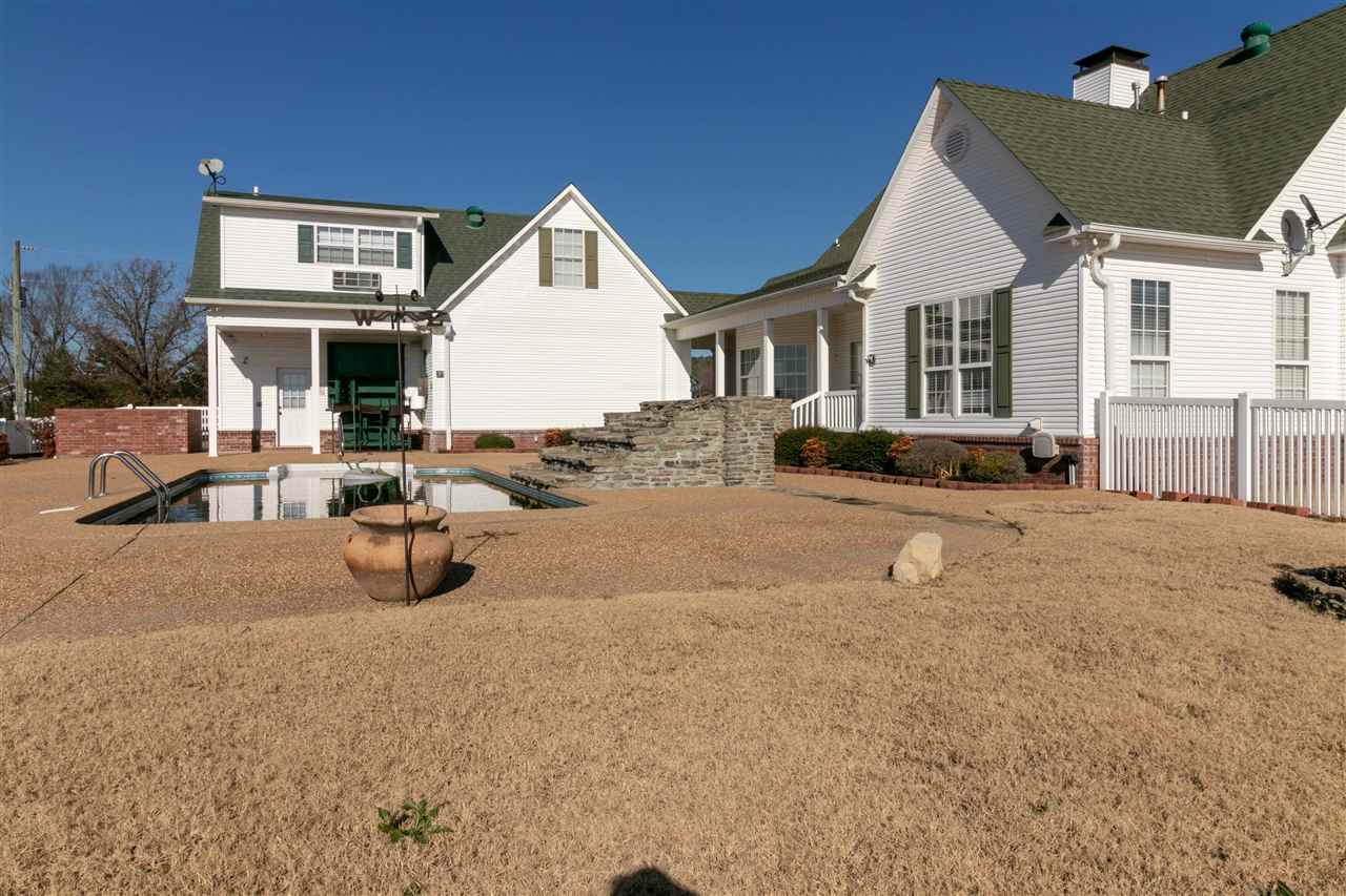 MEADOW BROOK ACRES - Residential