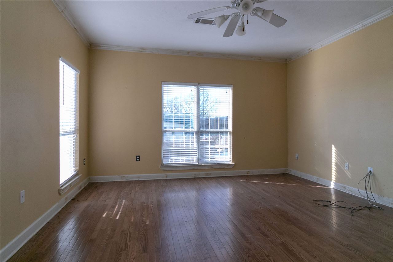 MEADOW BROOK ACRES - Residential