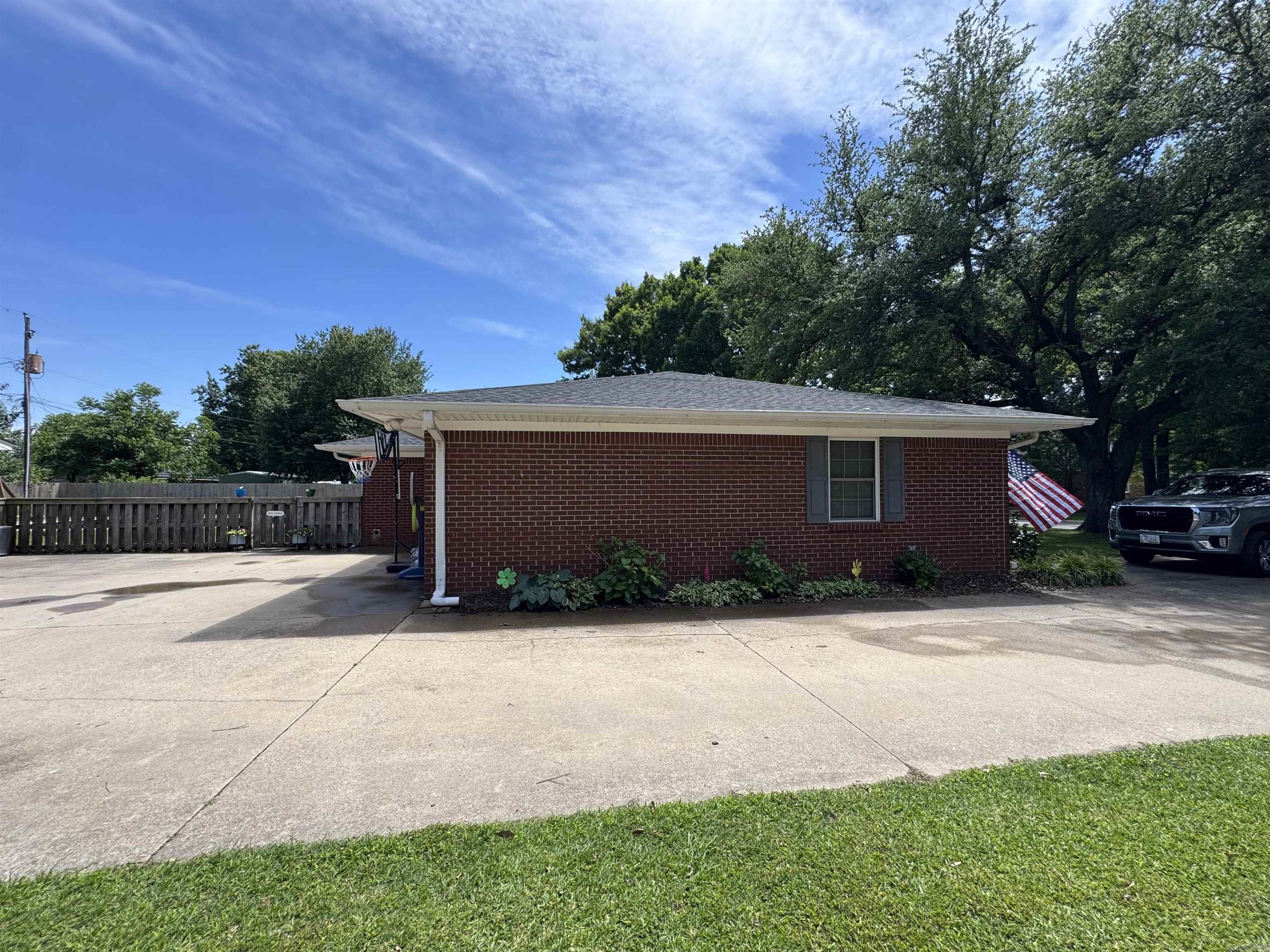 COKER HAMPTON - Residential