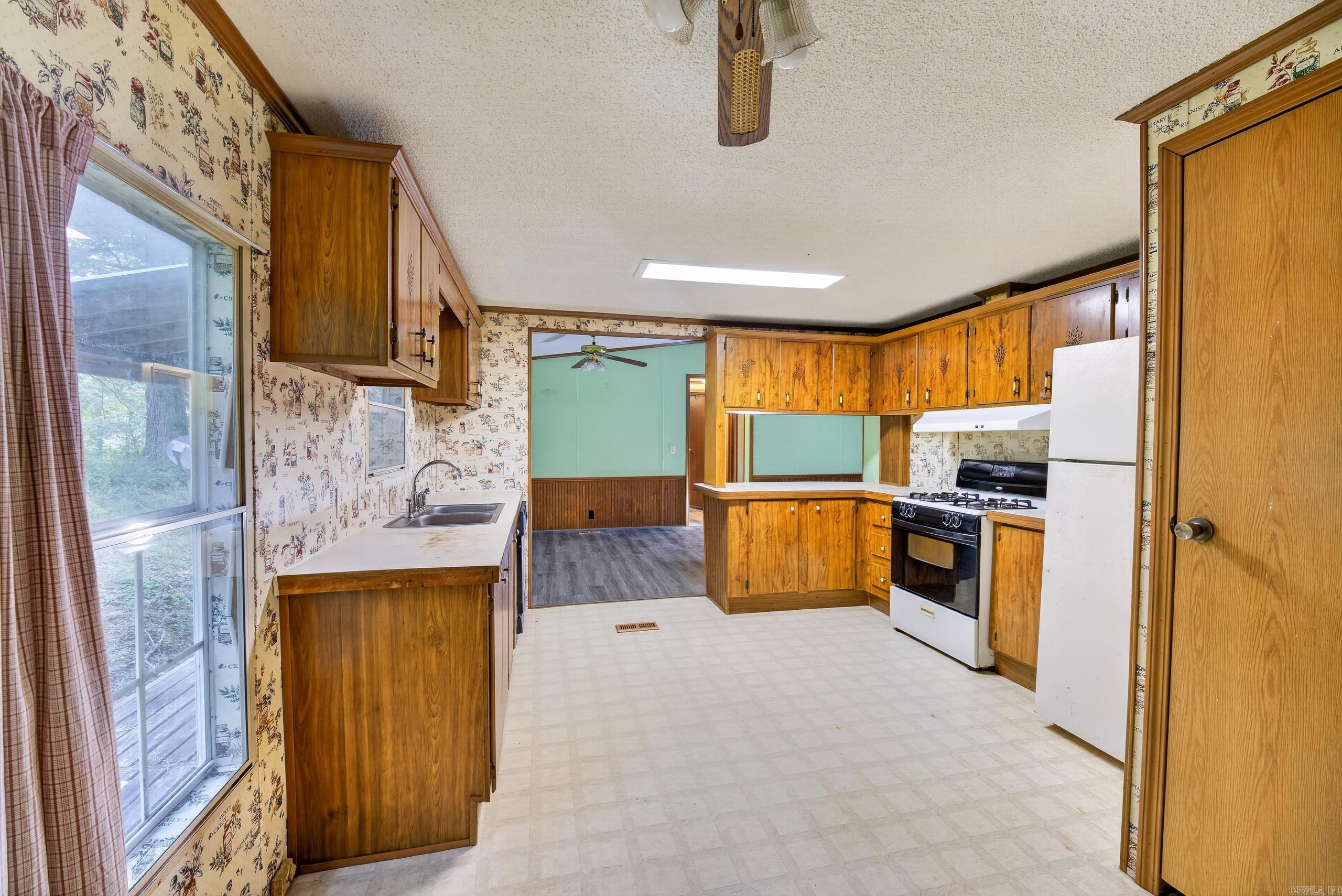 PEARCY, TOWN OF - Residential