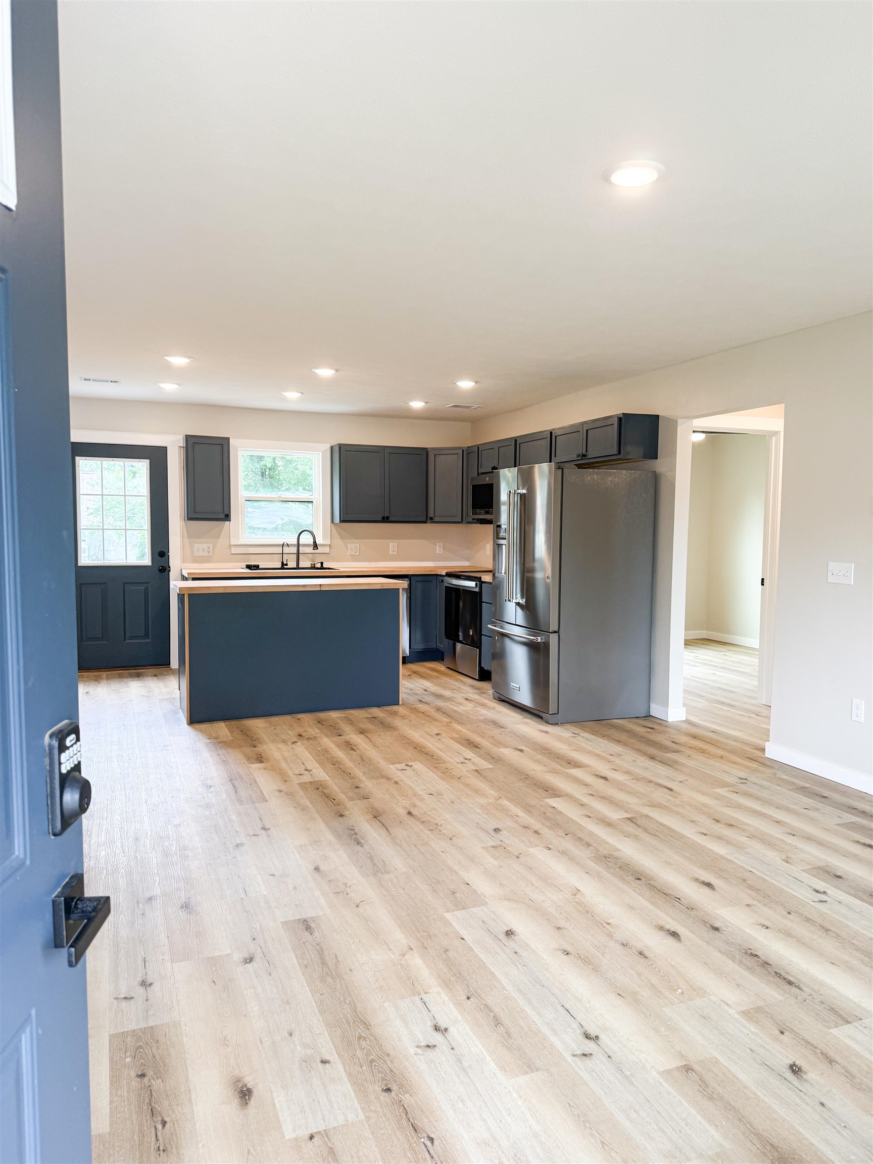 LAKEVIEW - Residential