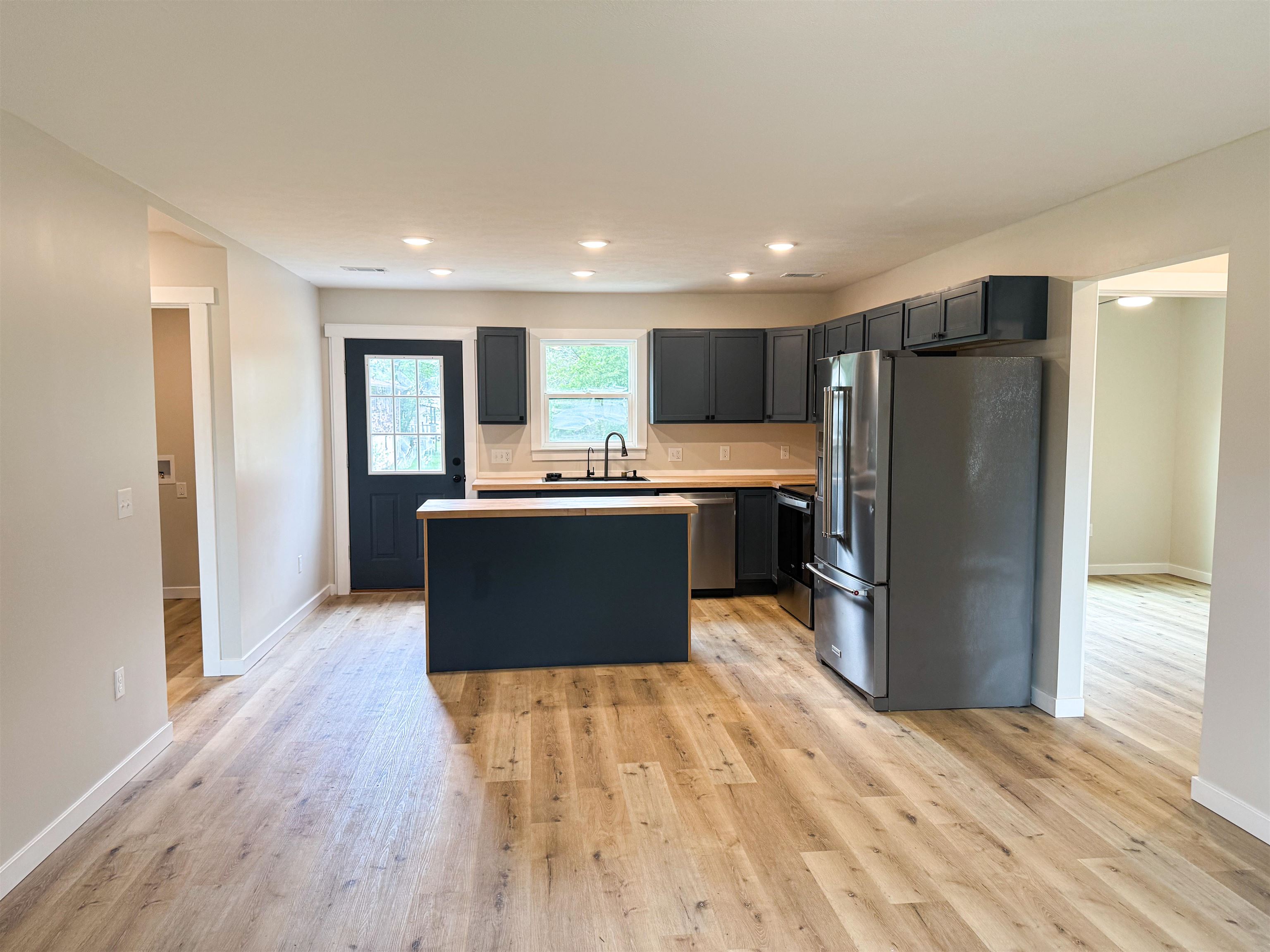 LAKEVIEW - Residential