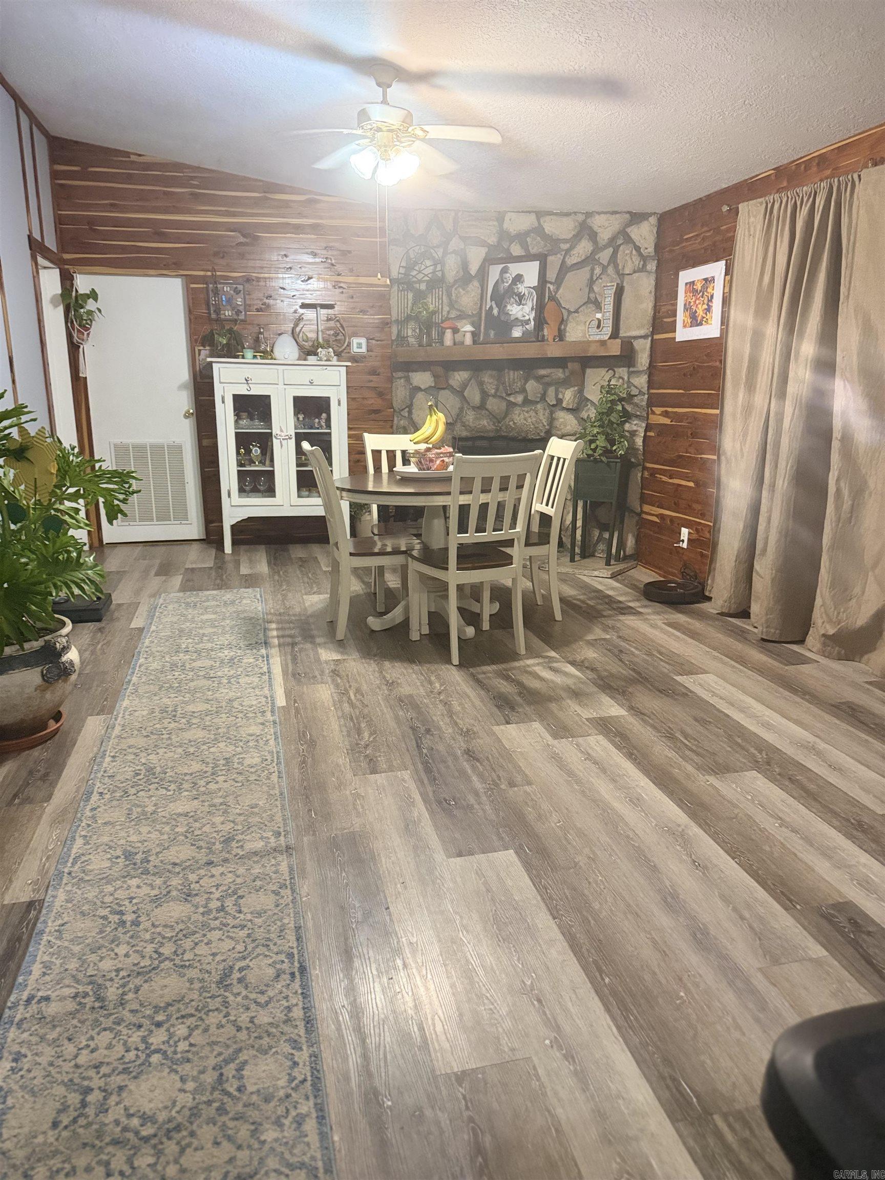 GENTLE ACRES - Residential