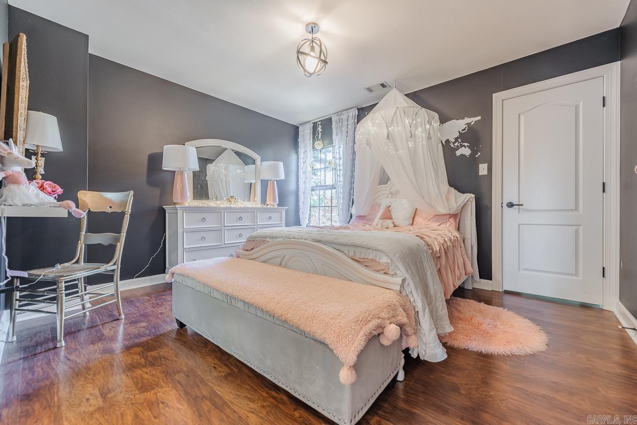 LONGLEA - Residential
