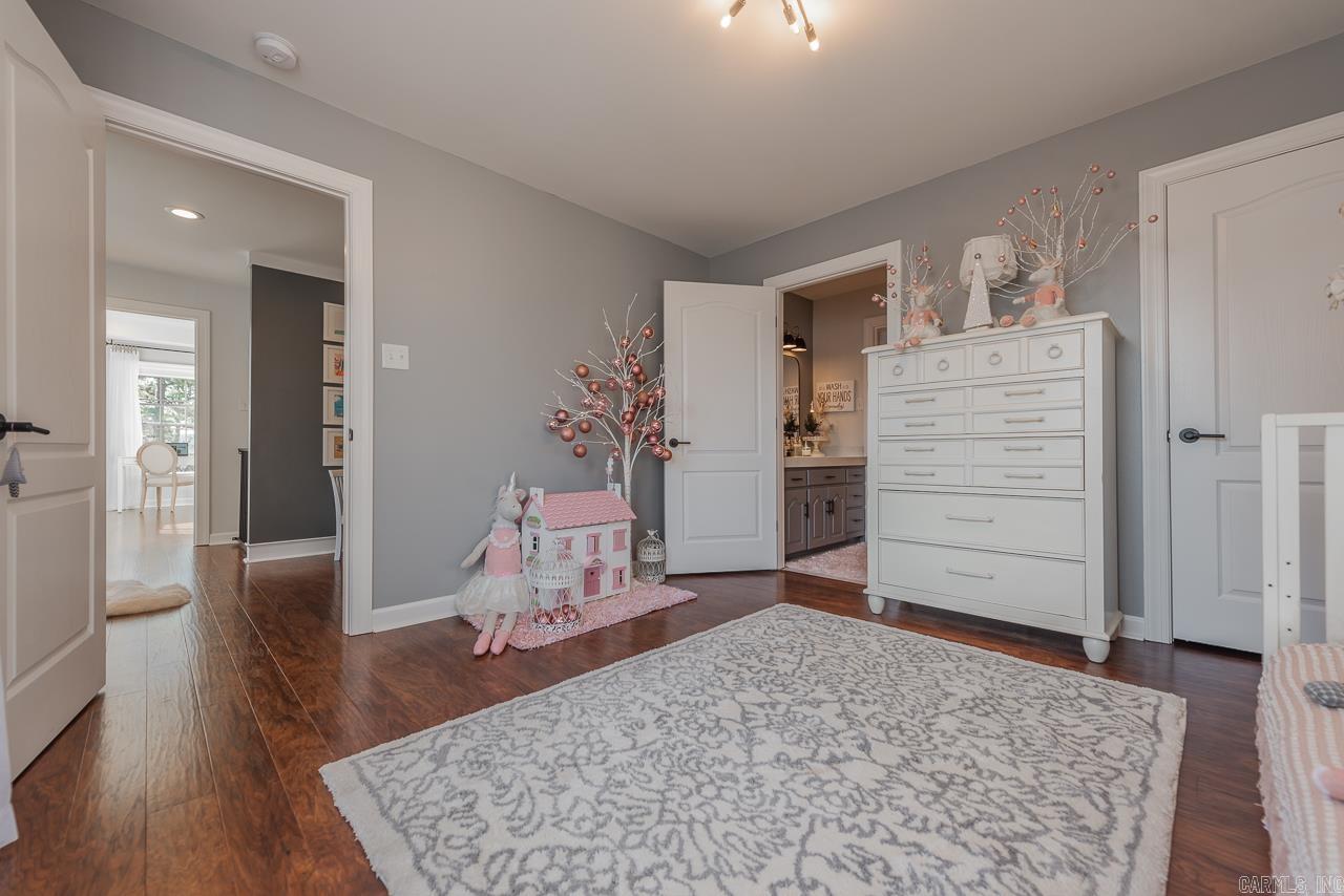 LONGLEA - Residential