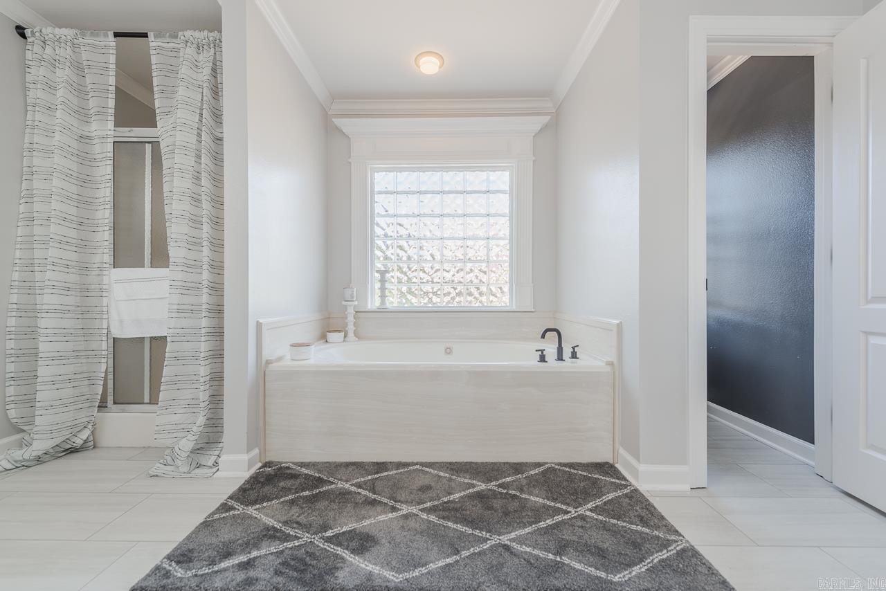 LONGLEA - Residential