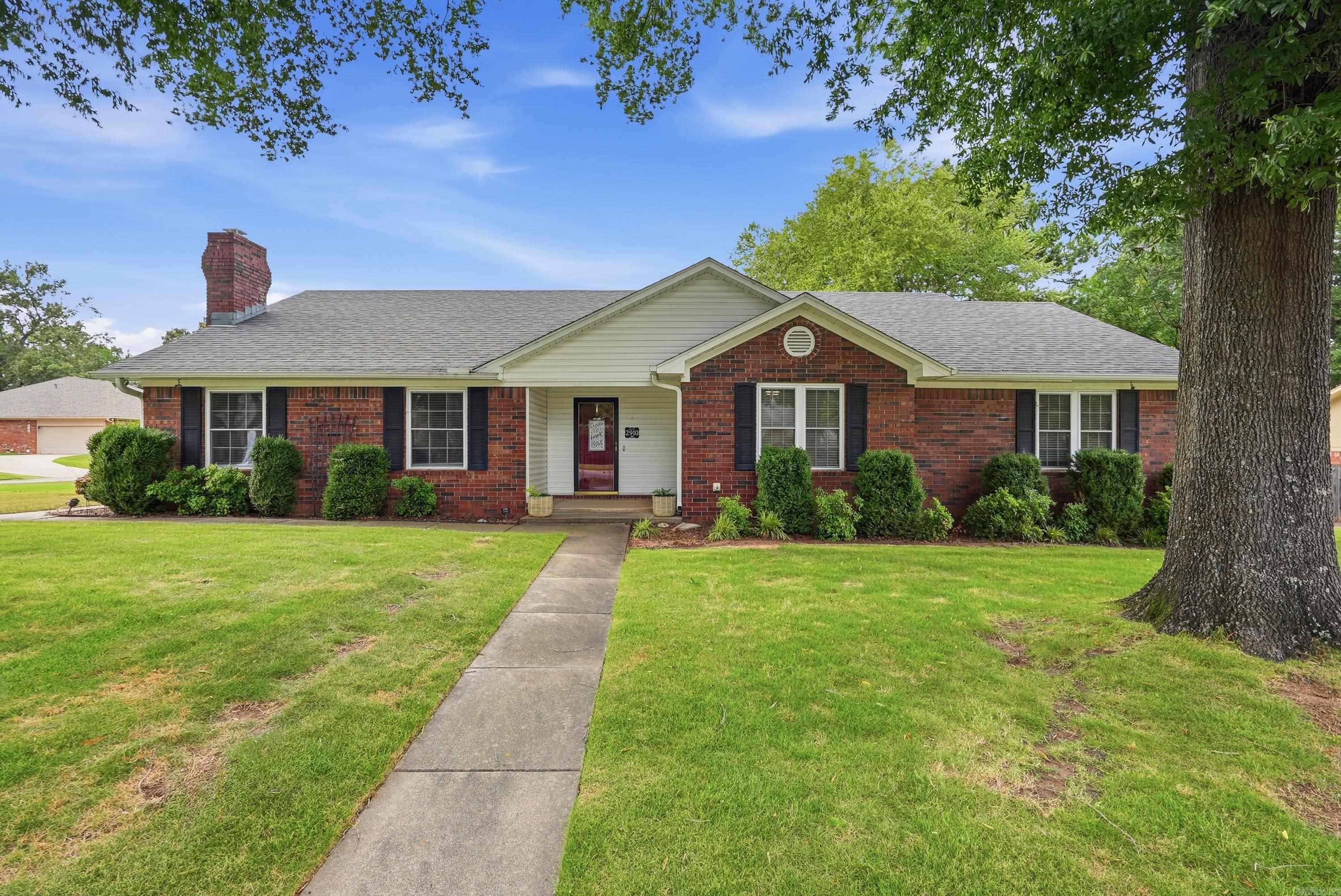PICKWICKET CORNER - Residential